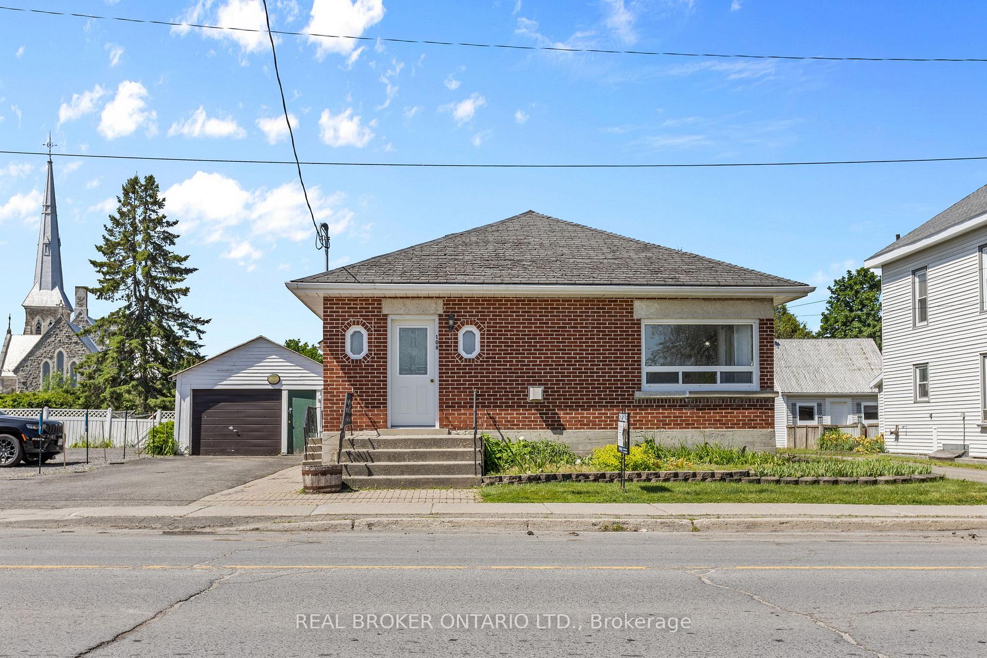 108 Rideau Street, North Grenville, ON K0G 1J0