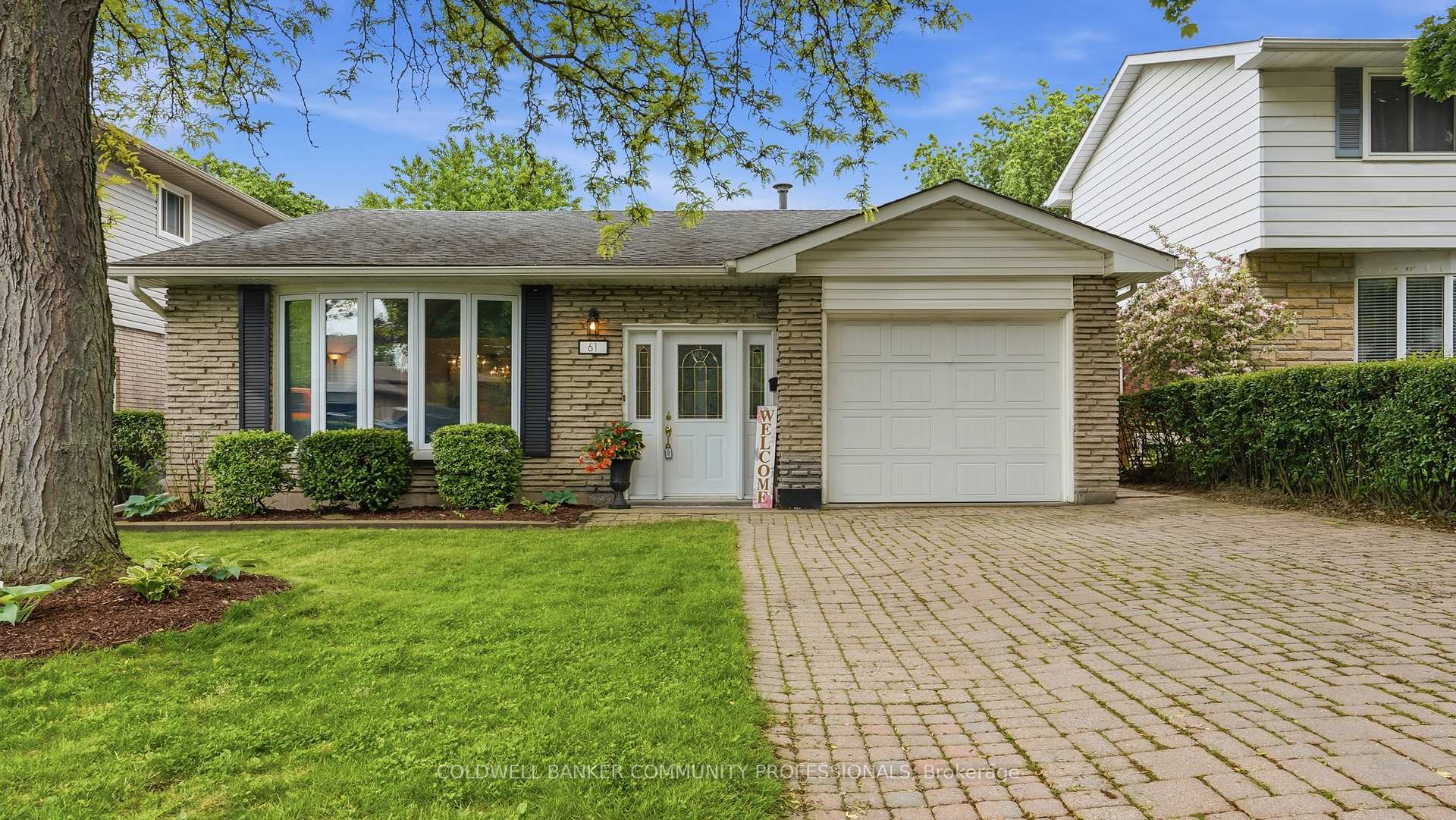 61 San Pedro Drive, Hamilton, ON L9C 2C4