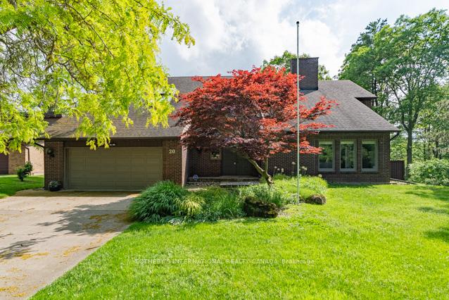 20 Ridgeview Court, Hamilton, ON L9G 3X9