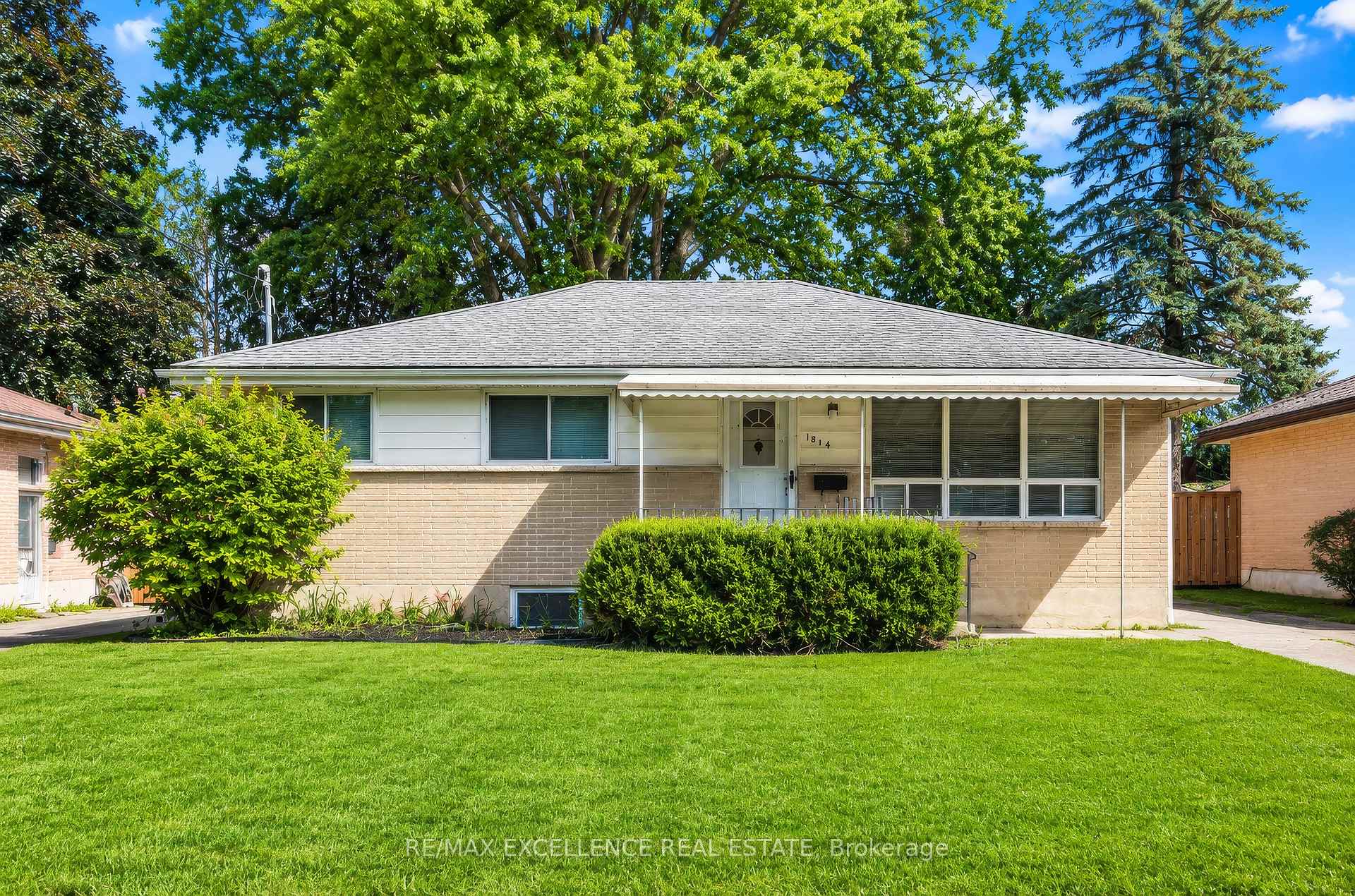 1814 Whitehall Drive, London East, ON N5W 1Z3