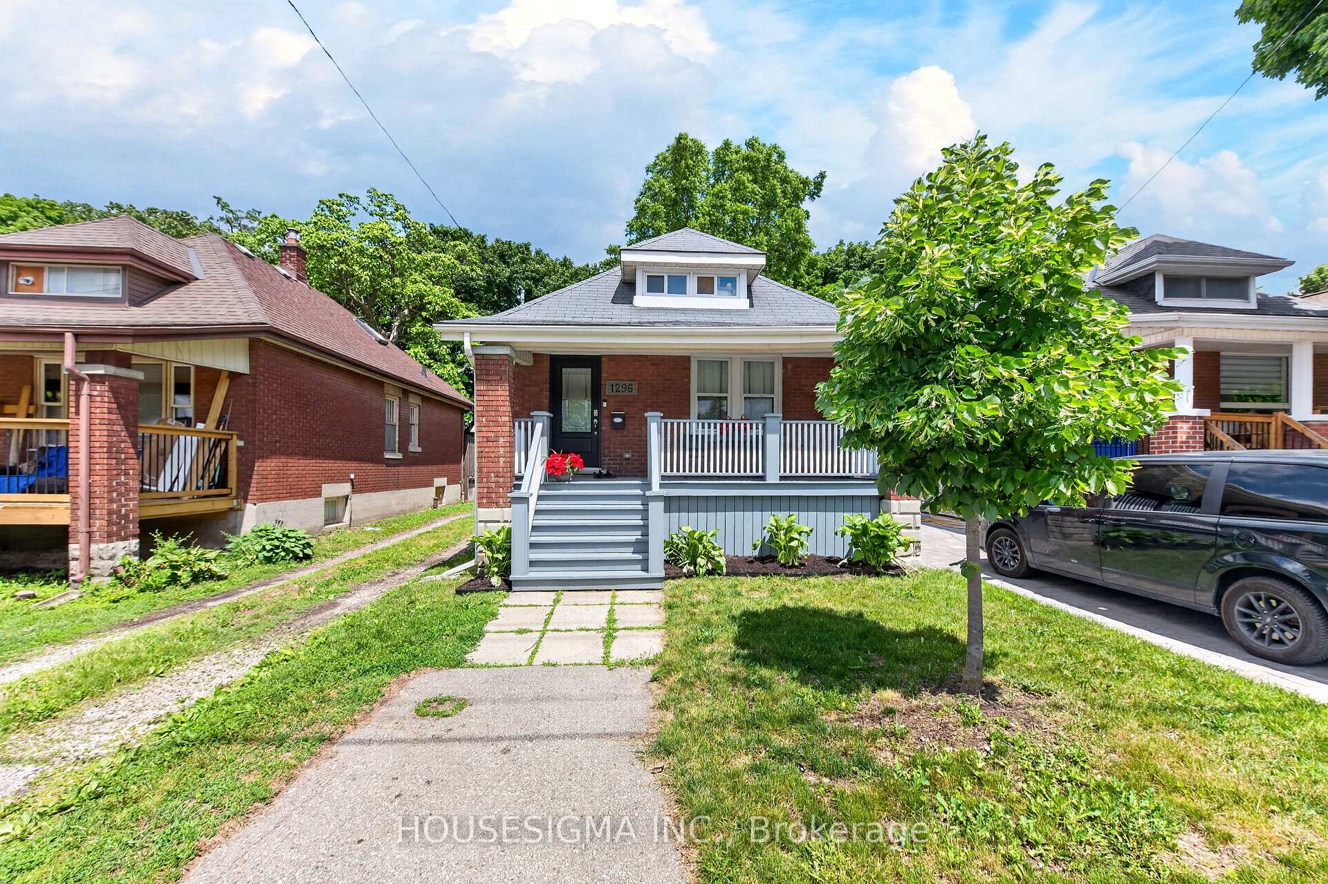 1296 York Street, London East, ON N5W 2V4