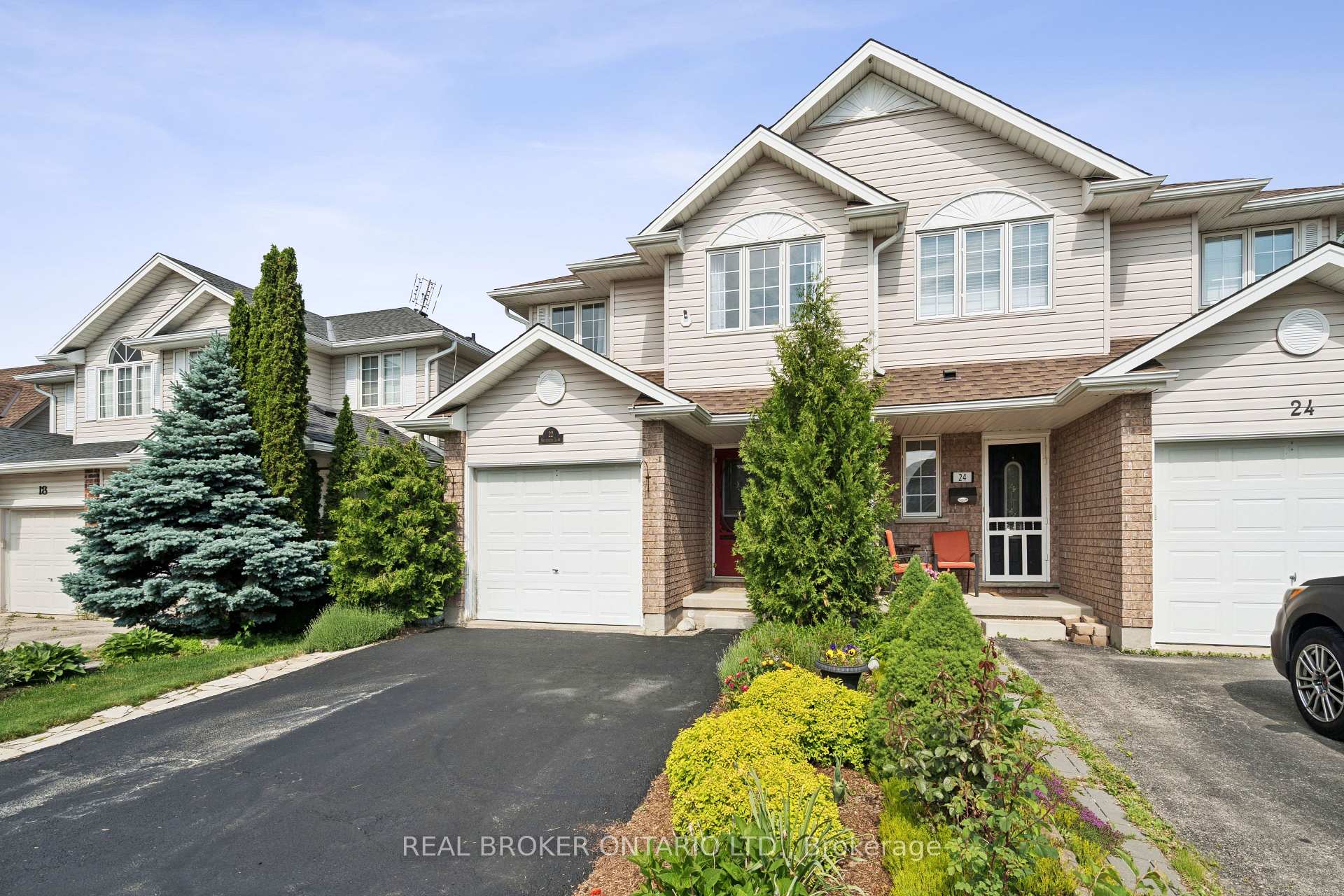 22 Sandcreek Lane, Guelph, ON N1E 7K9