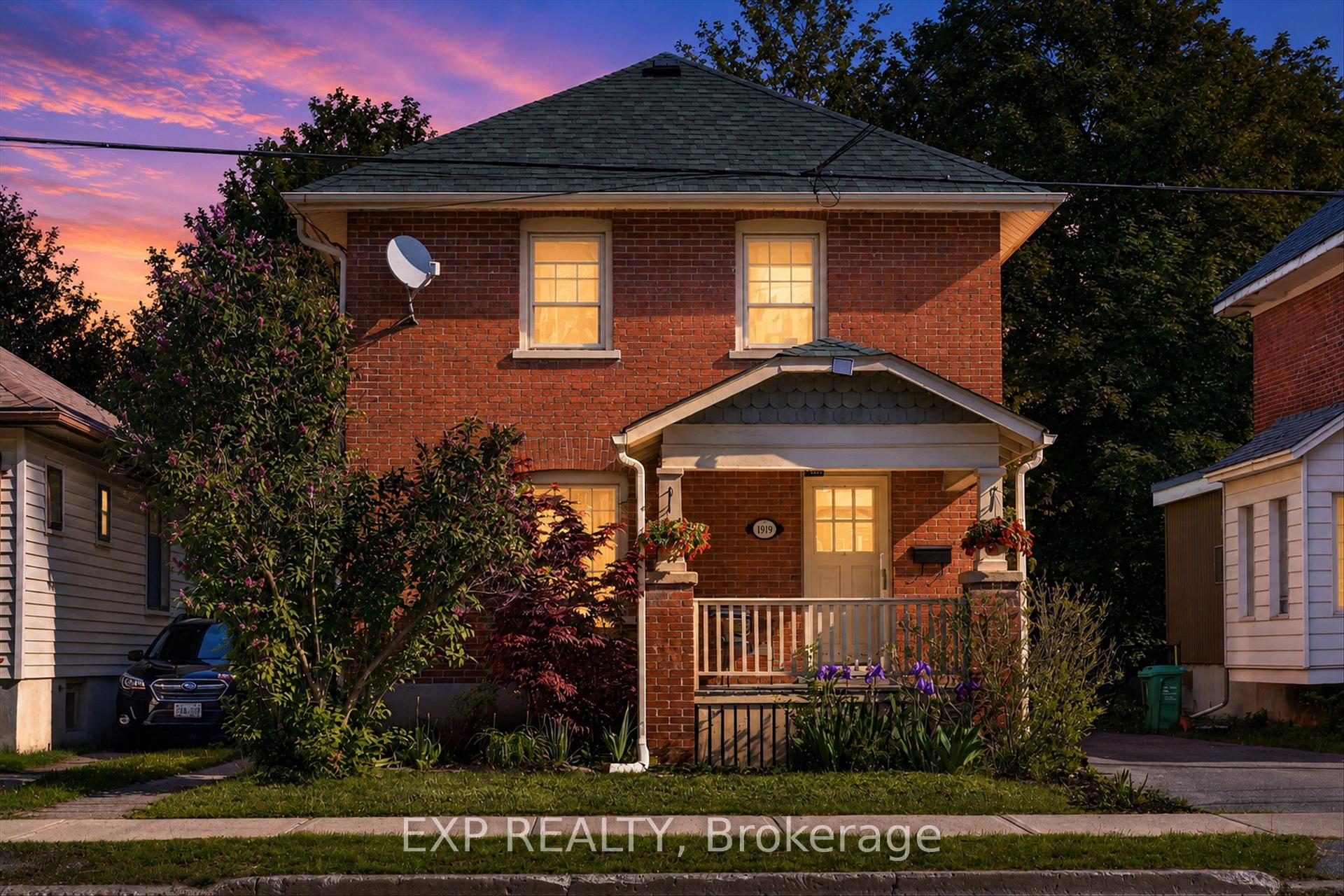 498 Mcdonnel Street, Peterborough, ON K9H 2X8