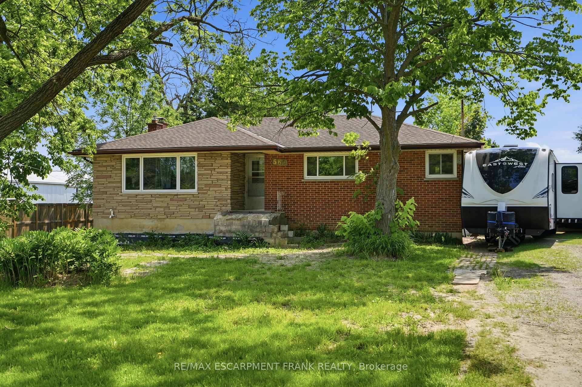 589 Glover Road, Hamilton, ON N0L 1N0