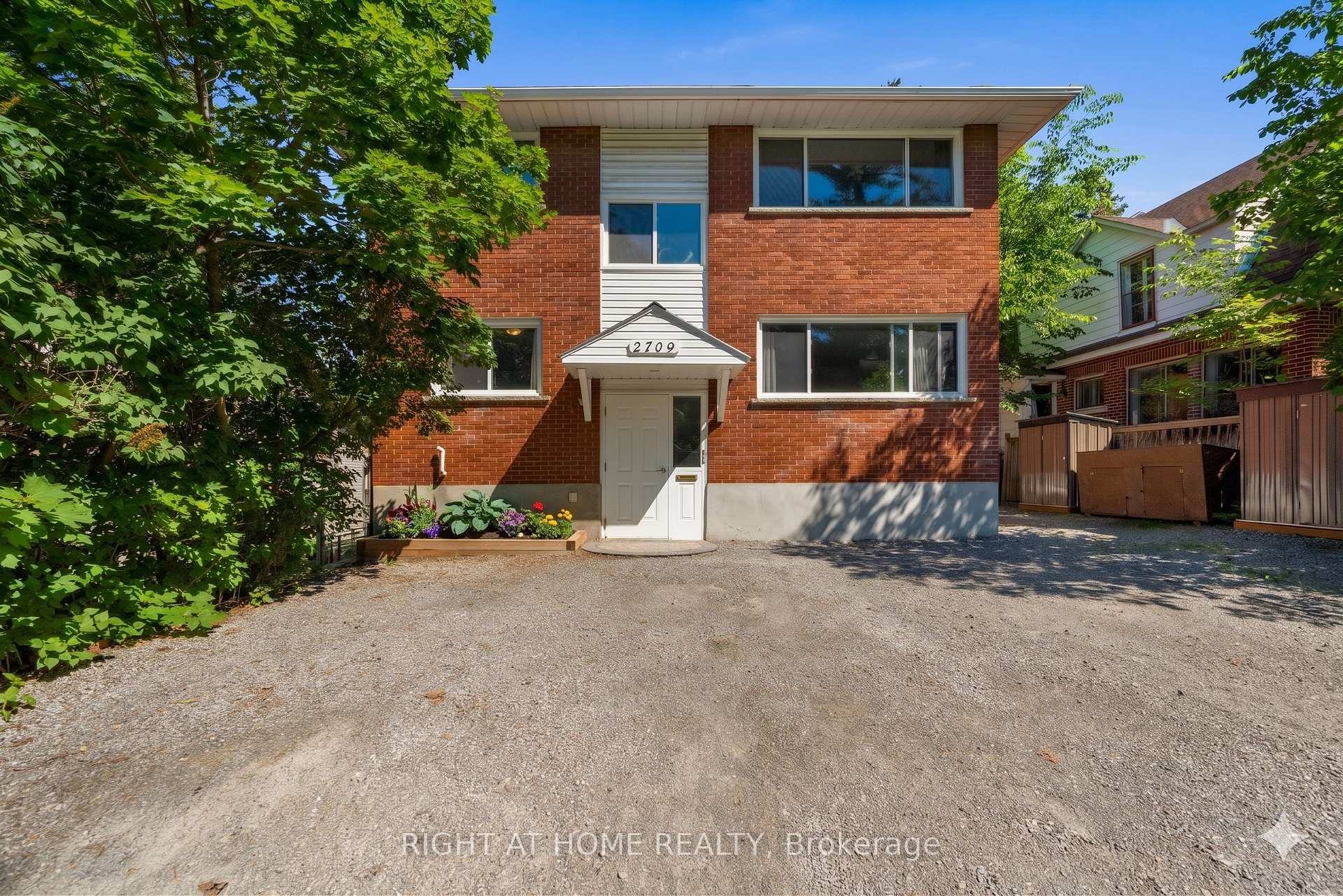 2709 DON Street, Britannia - Lincoln Heights and Area, ON K2B 6Y4