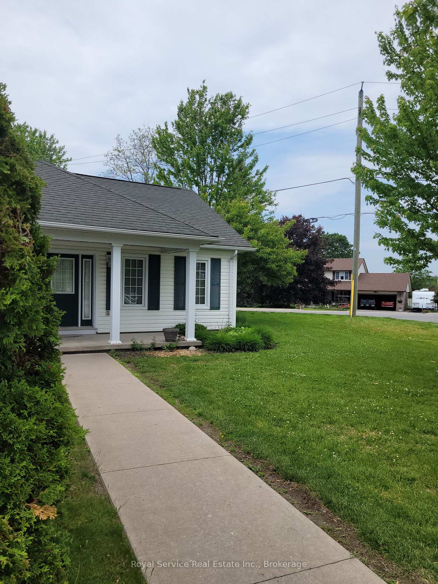 325 Densmore Road 102, Cobourg, ON K9A 0E4