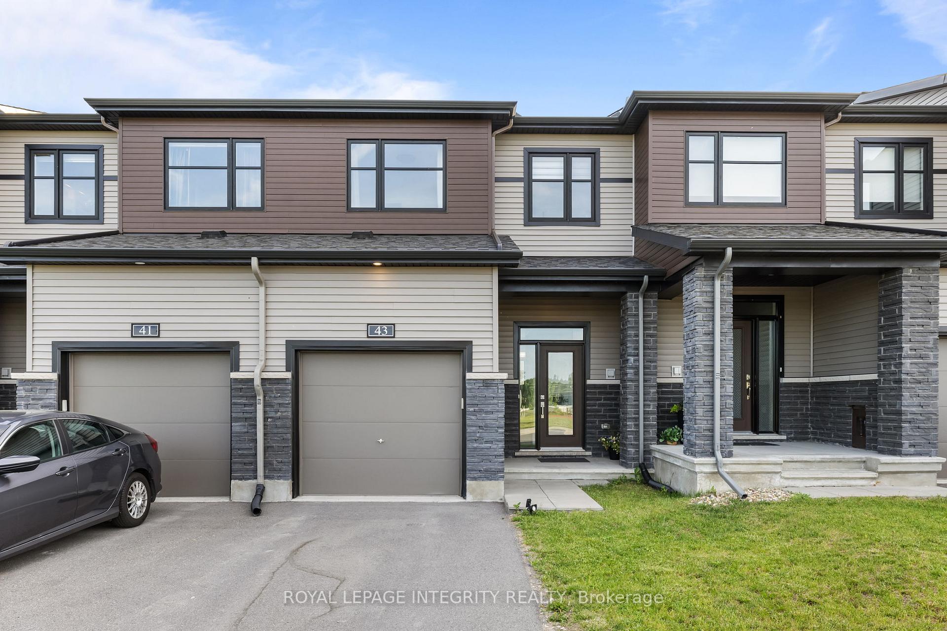 43 Finglas Court, Barrhaven, ON K2J 6Y6