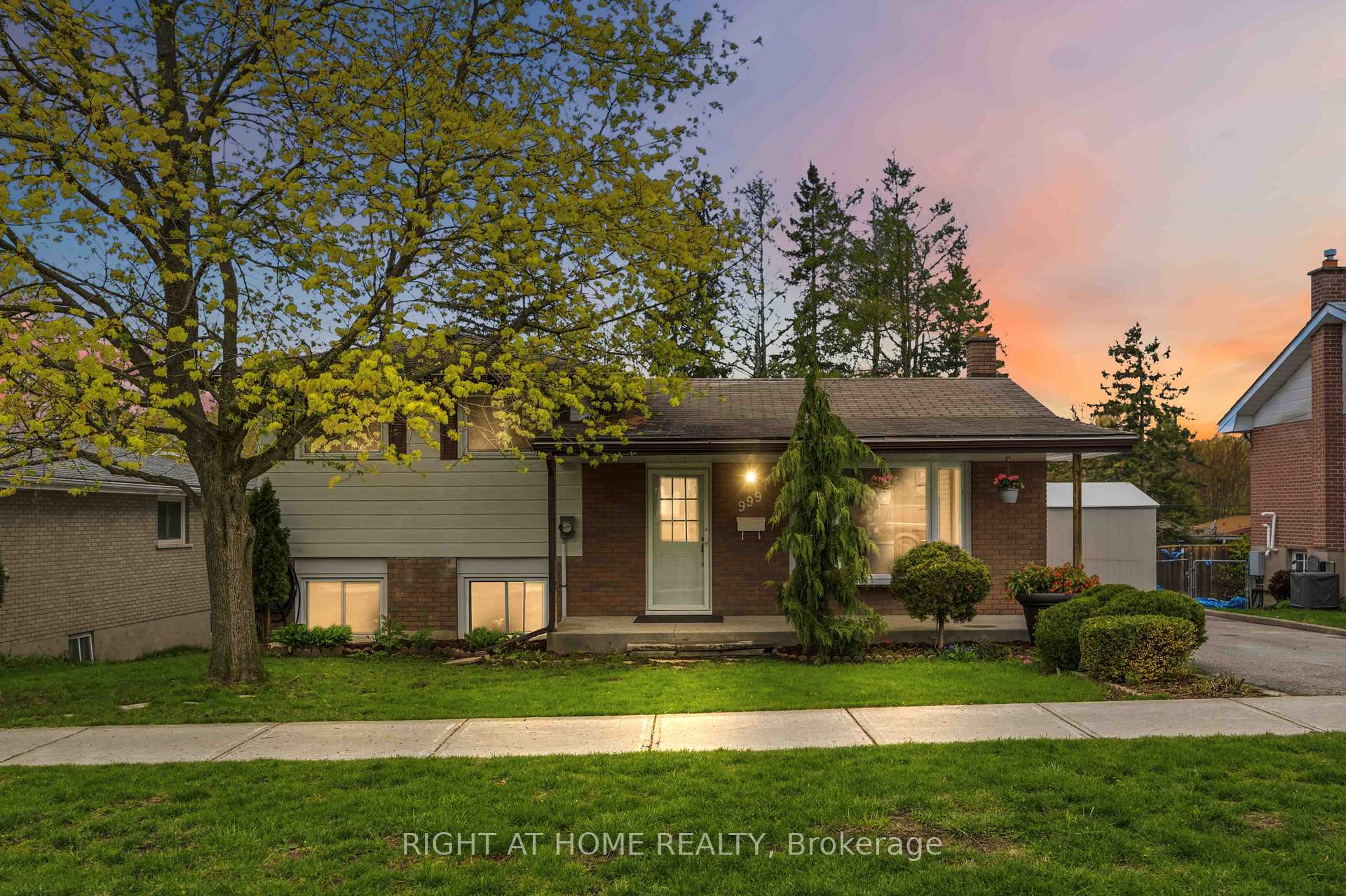 999 St Pauls Street, Peterborough, ON K9H 6J7