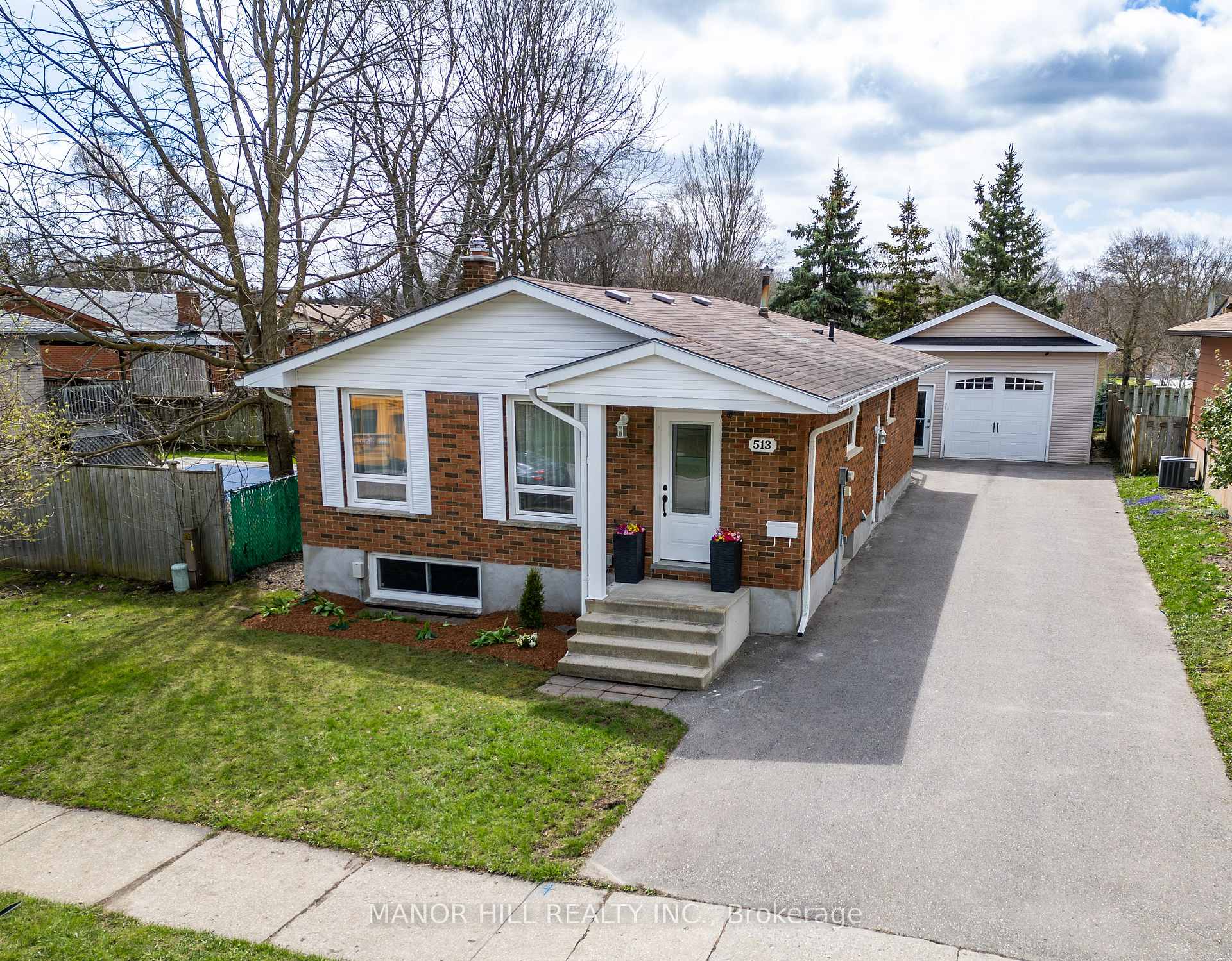 513 Havelock Drive, Waterloo, ON N2L 4N8