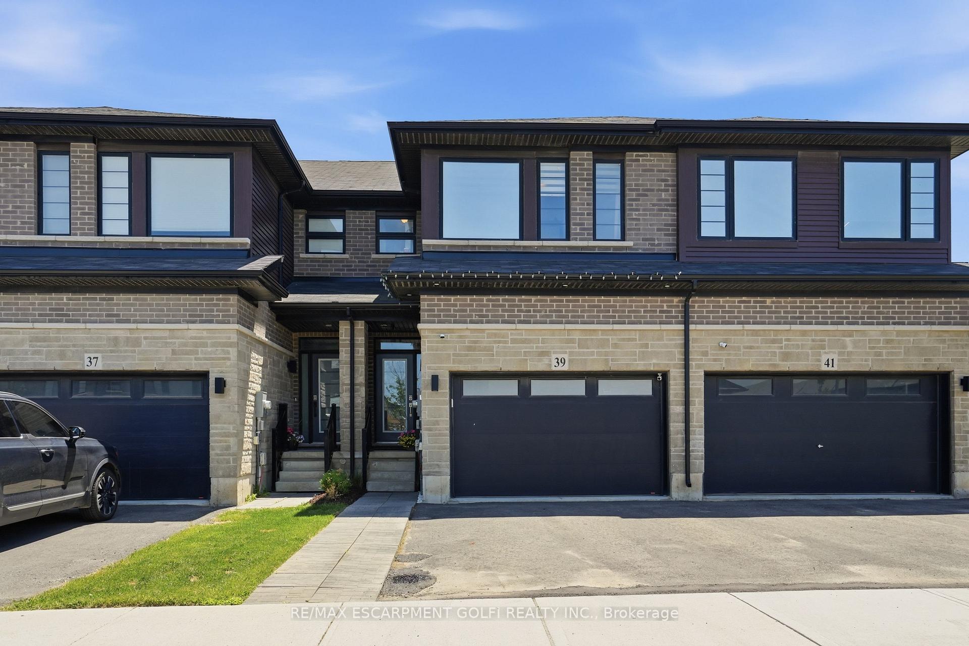 39 BELLHOUSE Avenue, Brantford, ON N3T 0T7