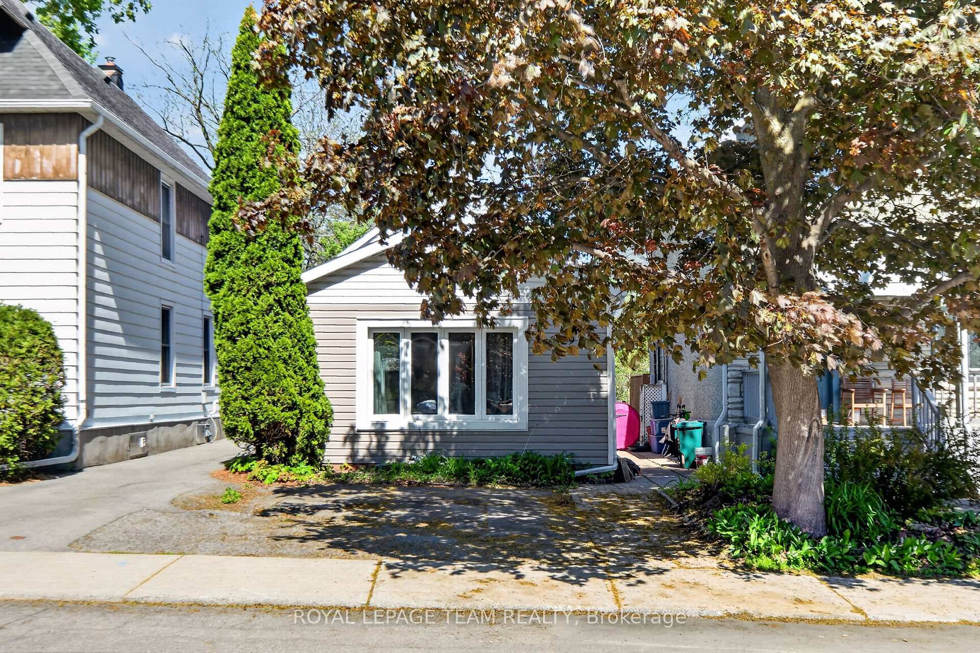 29 Stevenson Avenue, Carlington - Central Park, ON K1Z 6M9