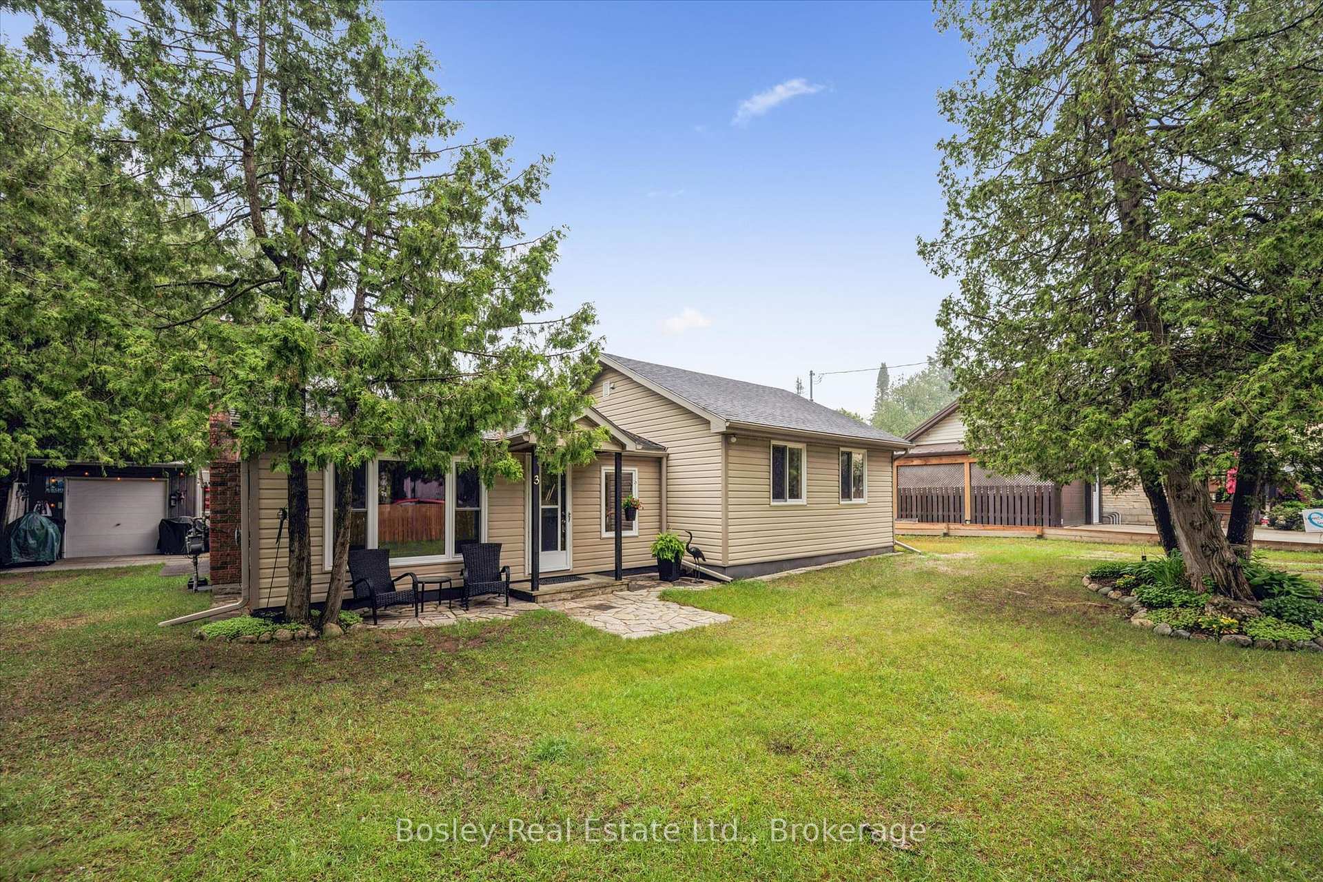 3 Hamilton Place, South Bruce Peninsula, ON N0H 2G0