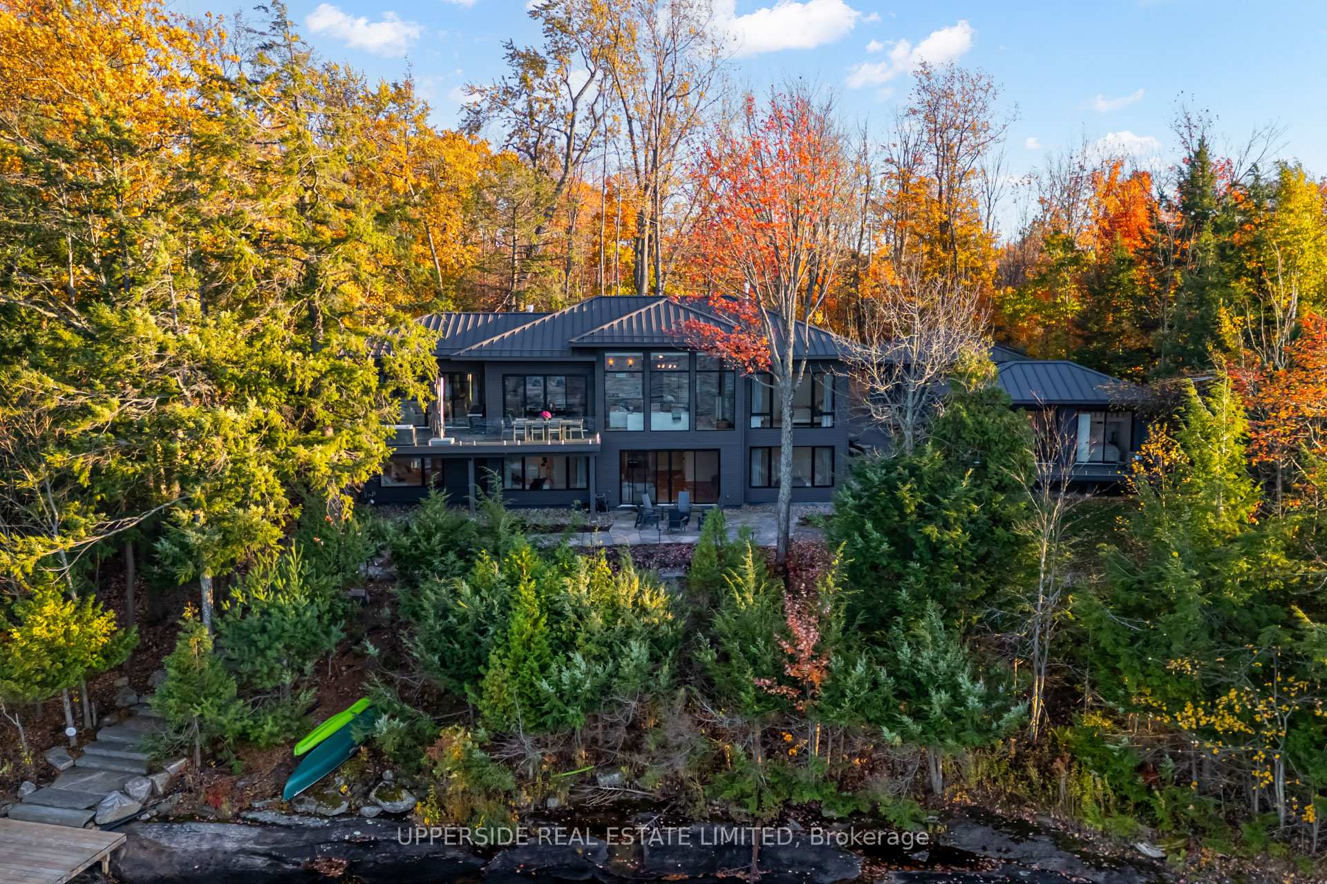 1348 Stephens Bay Road, Bracebridge, ON P1L 1X2
