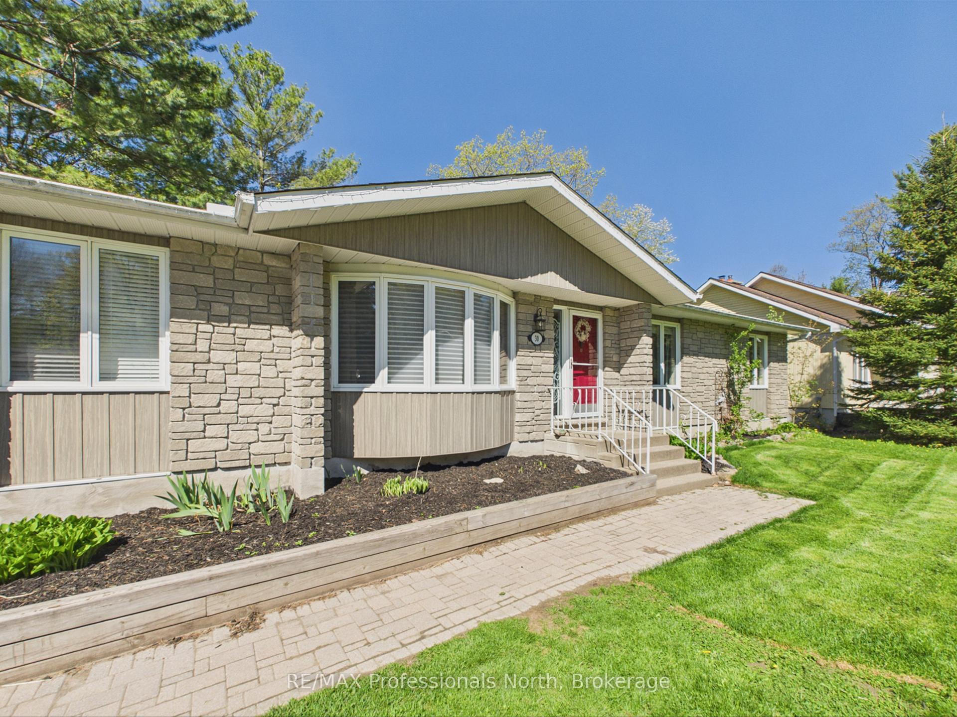 30 THE GRANITE BLUFF N/A, Bracebridge, ON P1L 1L4