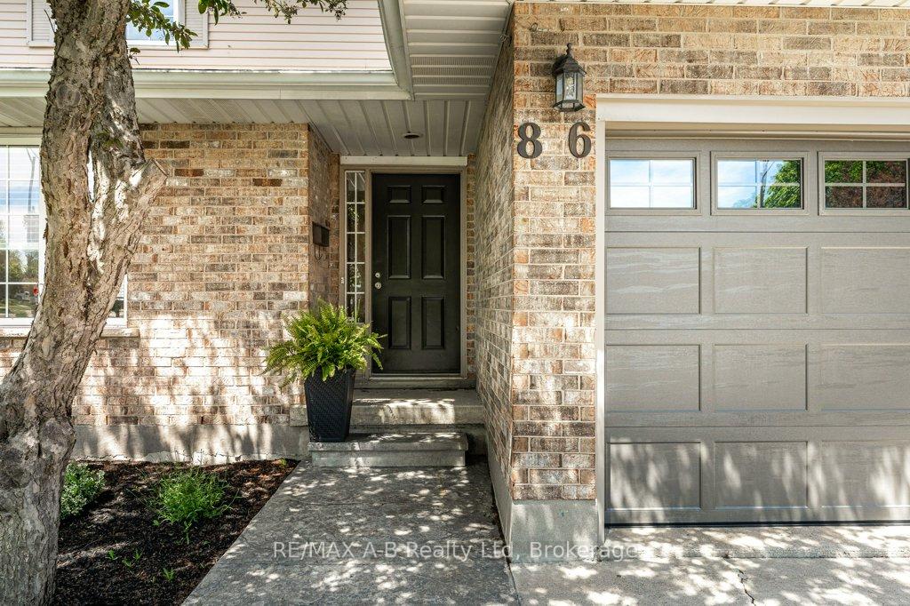 86 Freeland Drive, Stratford, ON N4Z 1H1