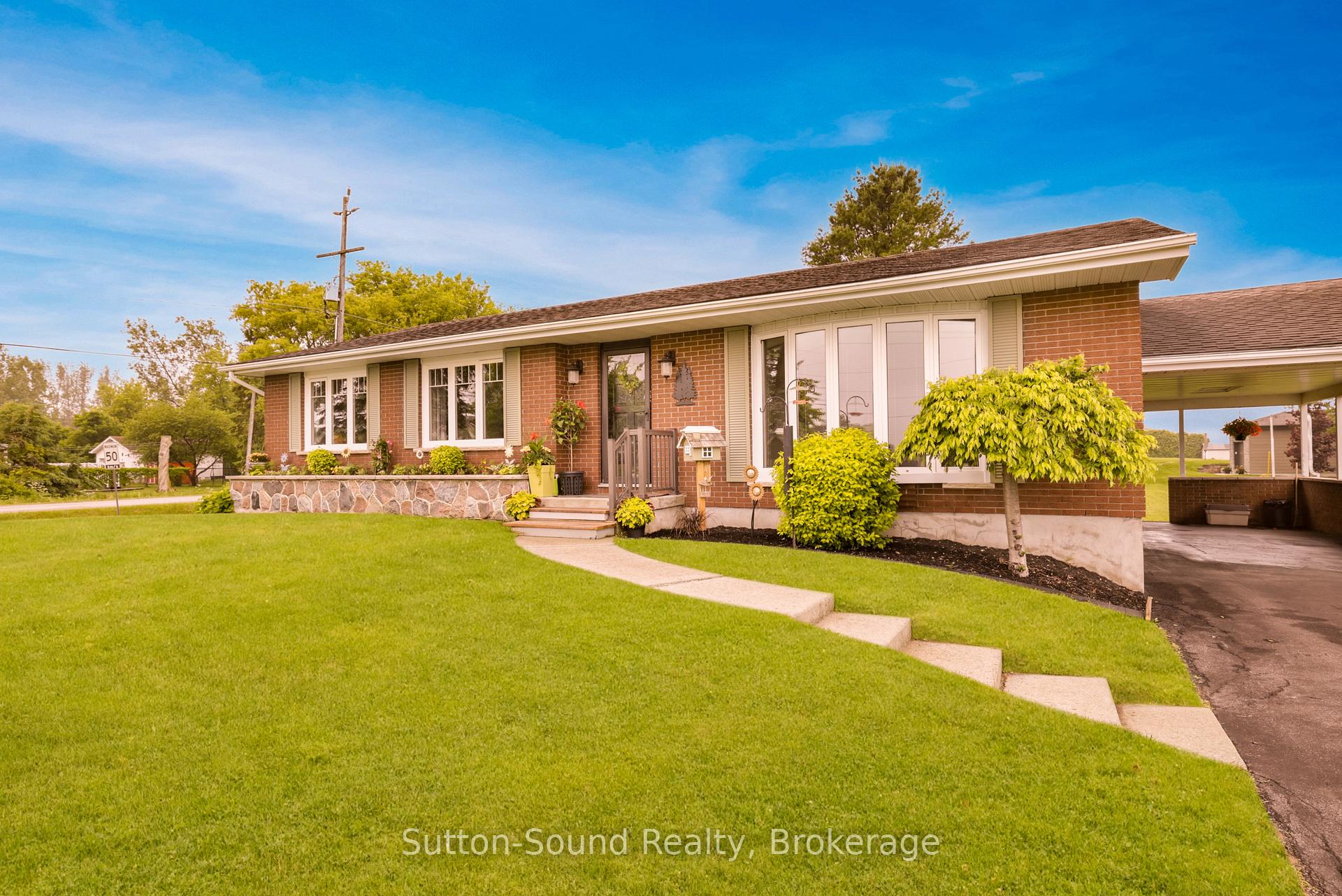 298436 Range Road, Georgian Bluffs, ON N4K 0G3
