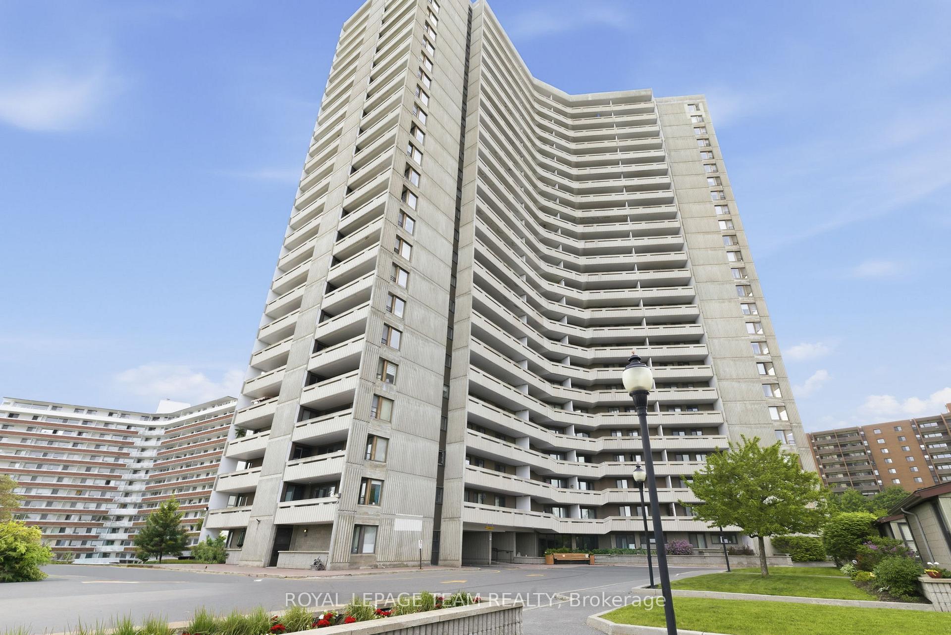 1081 Ambleside Drive 507, Woodroffe, ON K2B 8C8