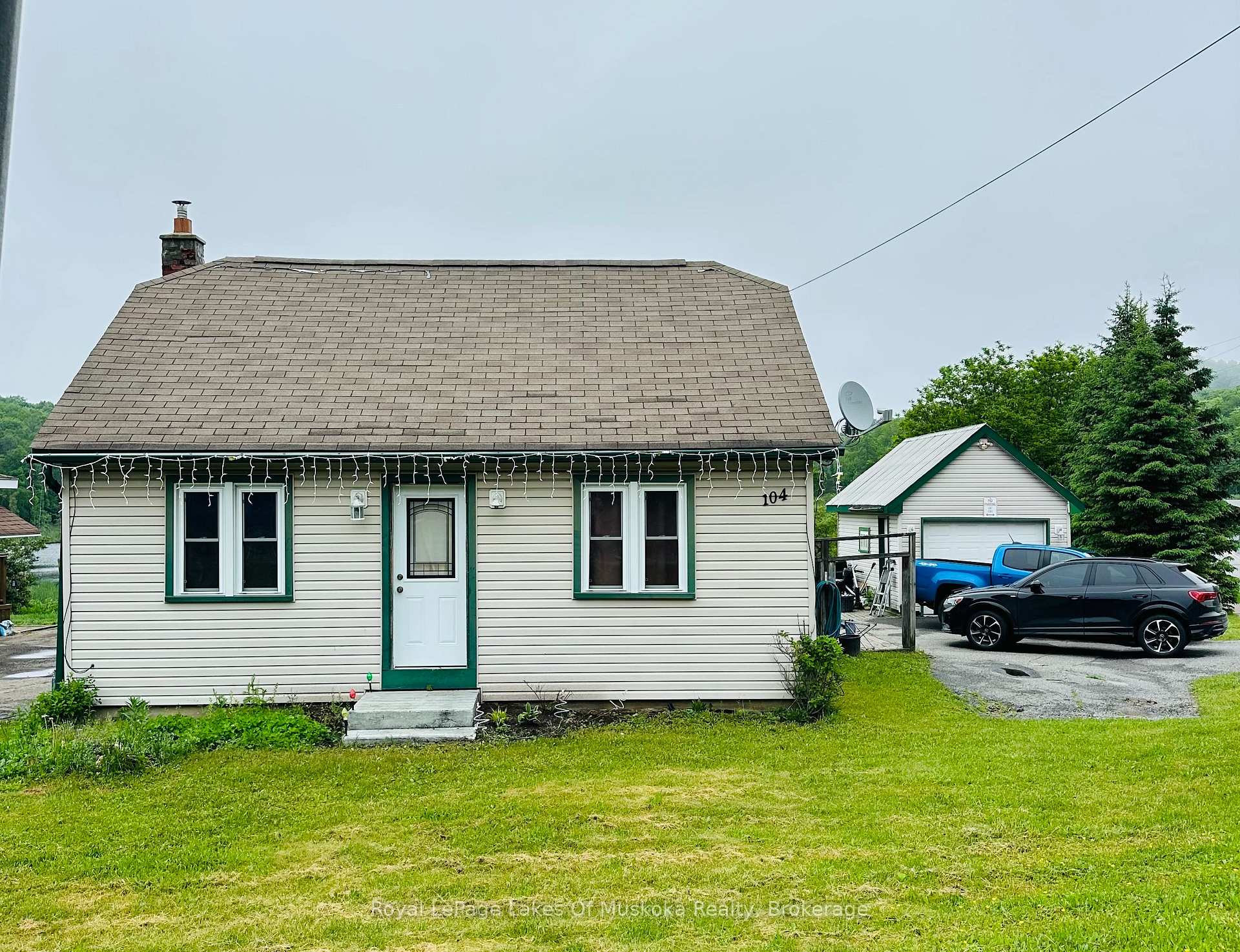 104 Brunel Road, Huntsville, ON P1H 1R1