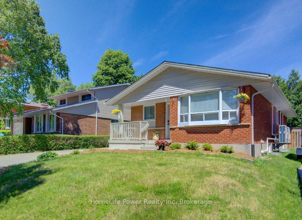 136 Dunsmere Drive, Kitchener, ON N2E 1V7