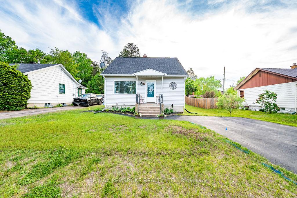 14 Summit Street, Deep River, ON K0J 1P0