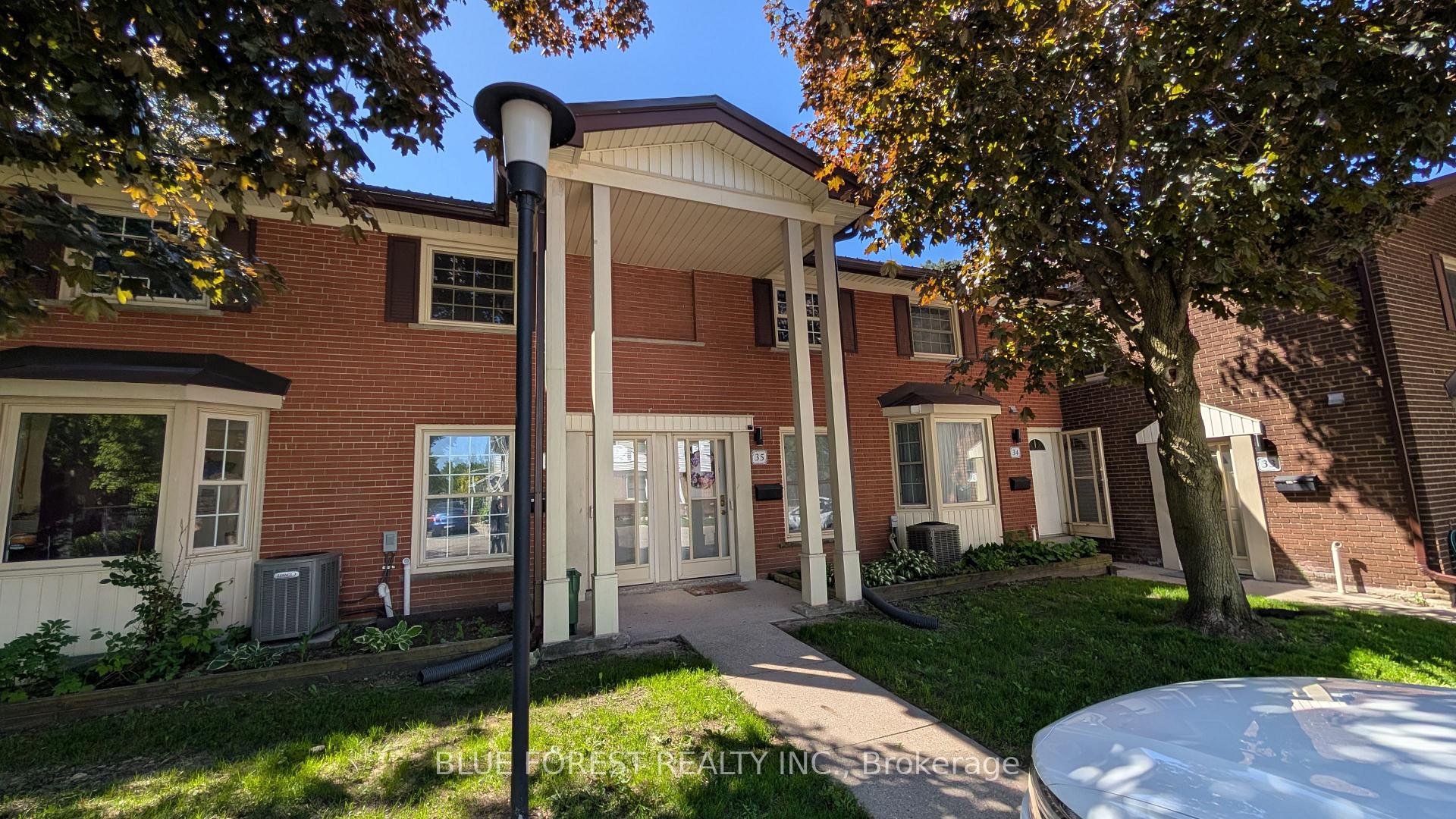 36 Arbour Glen Crescent, London East, ON N5Y 1Z9