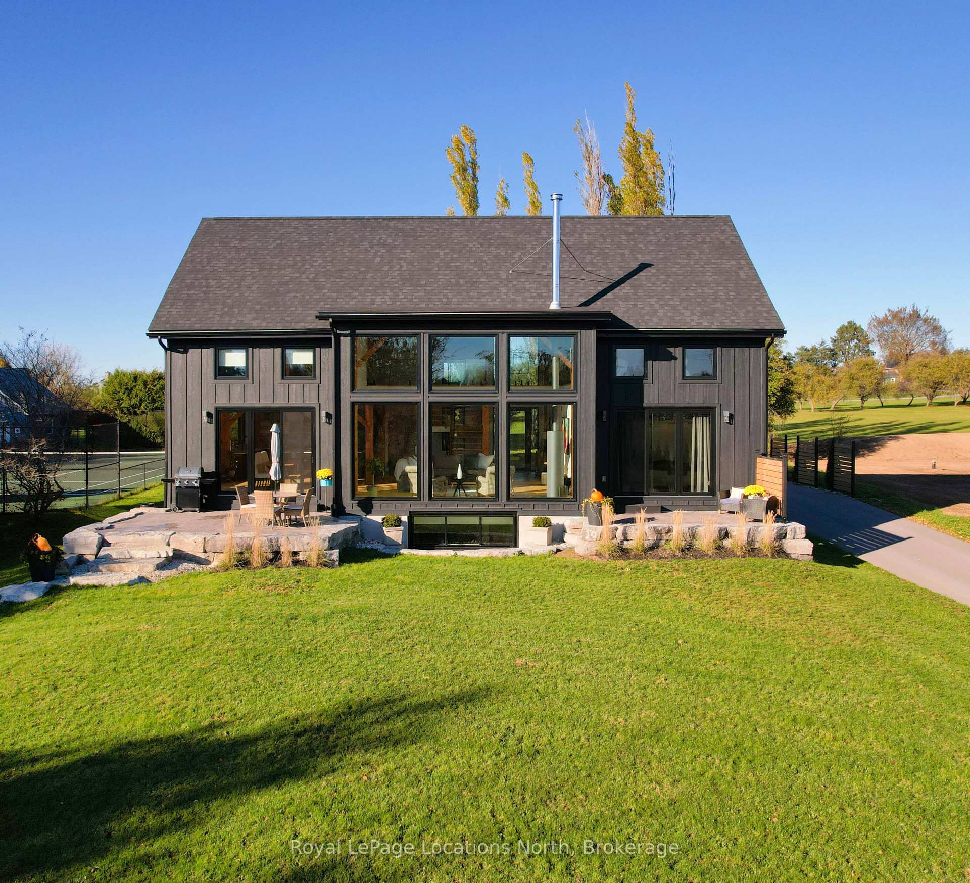 113 Slabtown Road, Blue Mountains, ON N0H 1J0