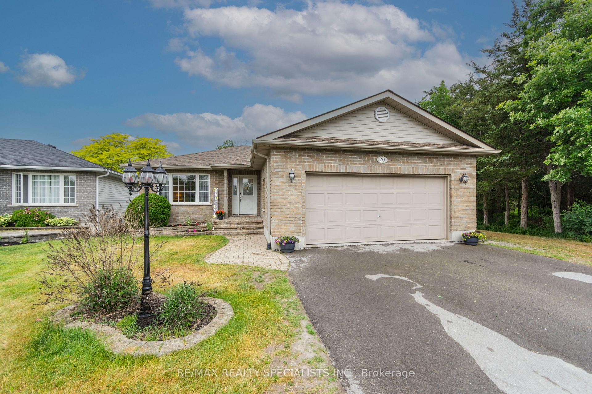 20 Stonegate Crescent, Quinte West, ON K0K 2C0
