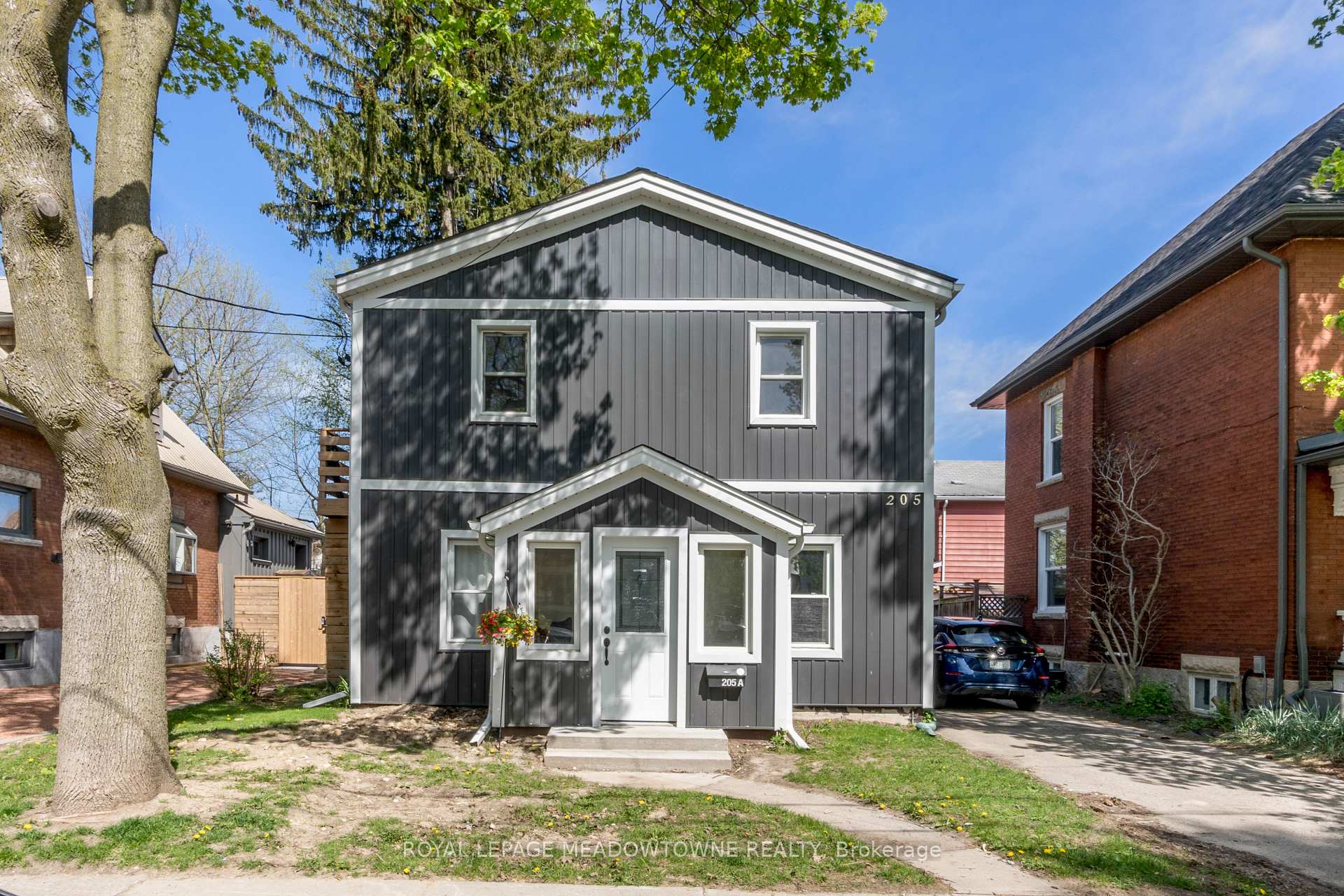 205 Liverpool Street A, Guelph, ON N1H 2L6