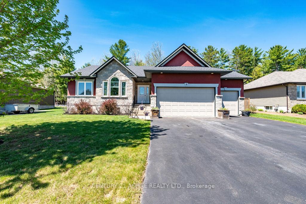 7 Nick Street, Petawawa, ON K8H 0B7