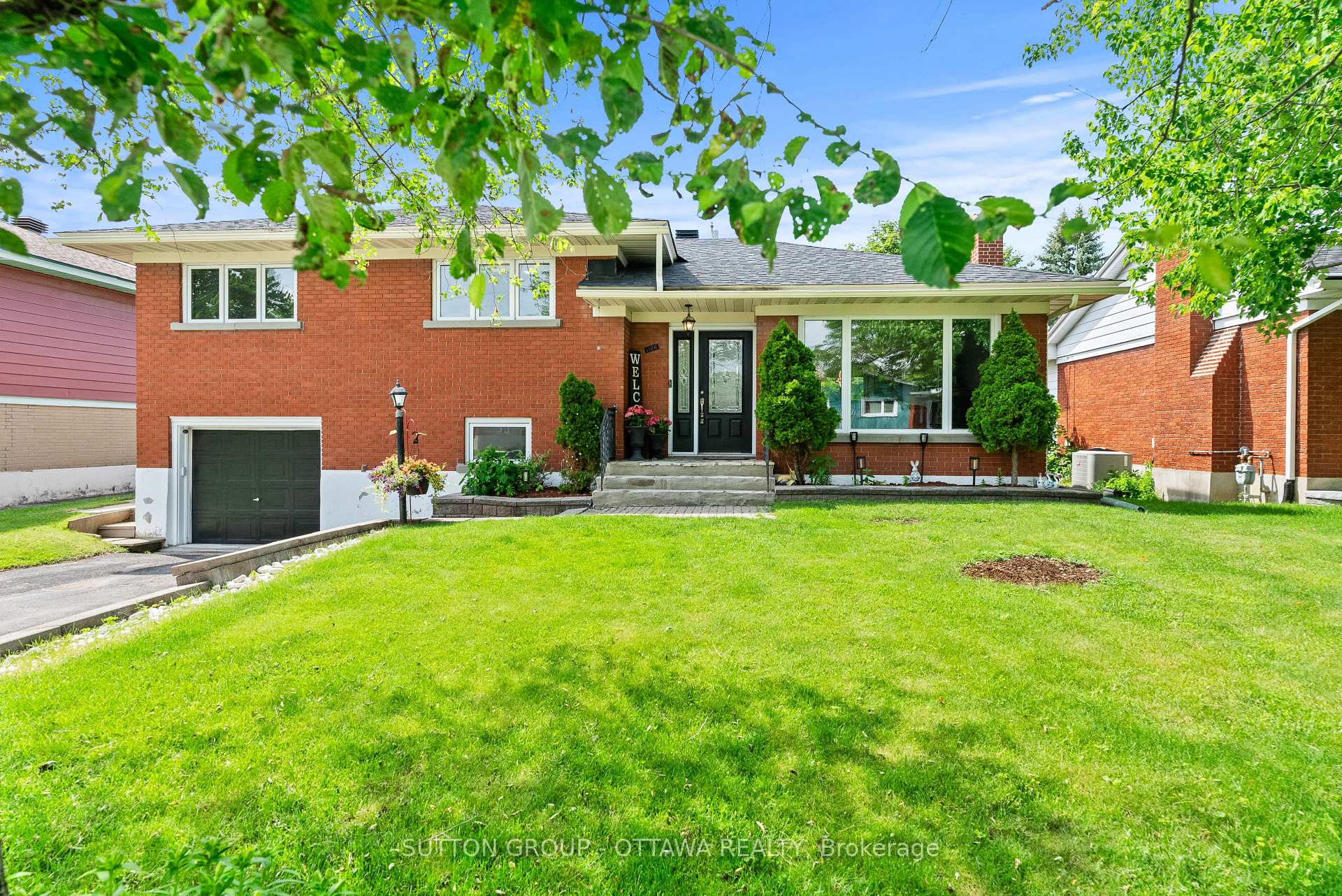 1166 Whitmore Avenue, Belair Park - Copeland Park and Area, ON K2C 2N8