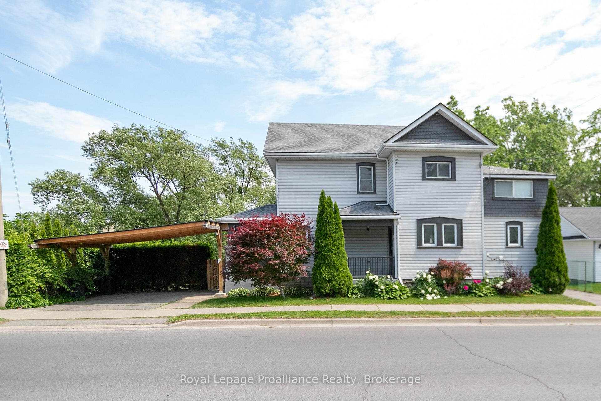 83 Moira Street E, Belleville, ON K8P 2S3