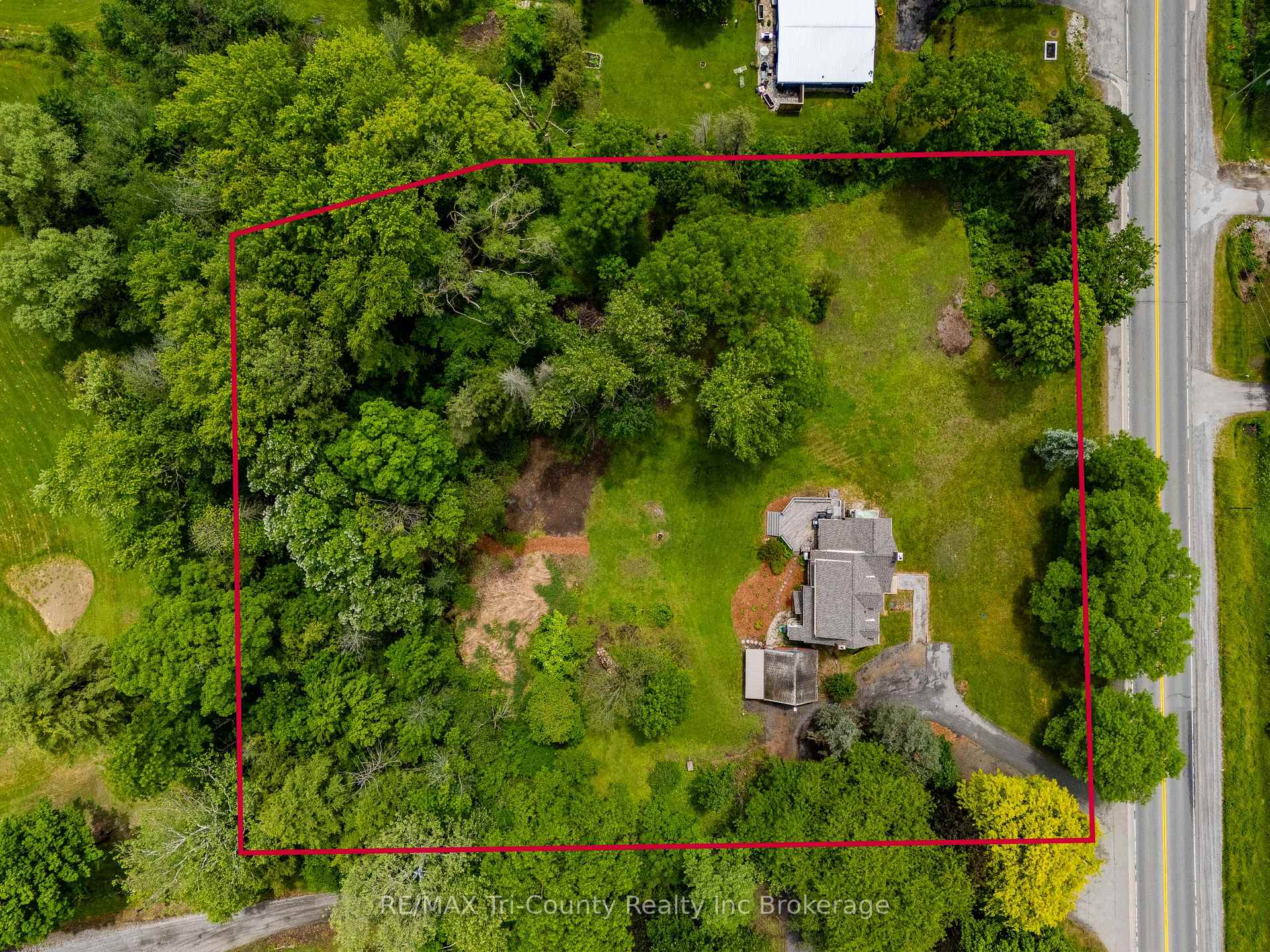 909 James Street, Norfolk, ON N4B 2E3