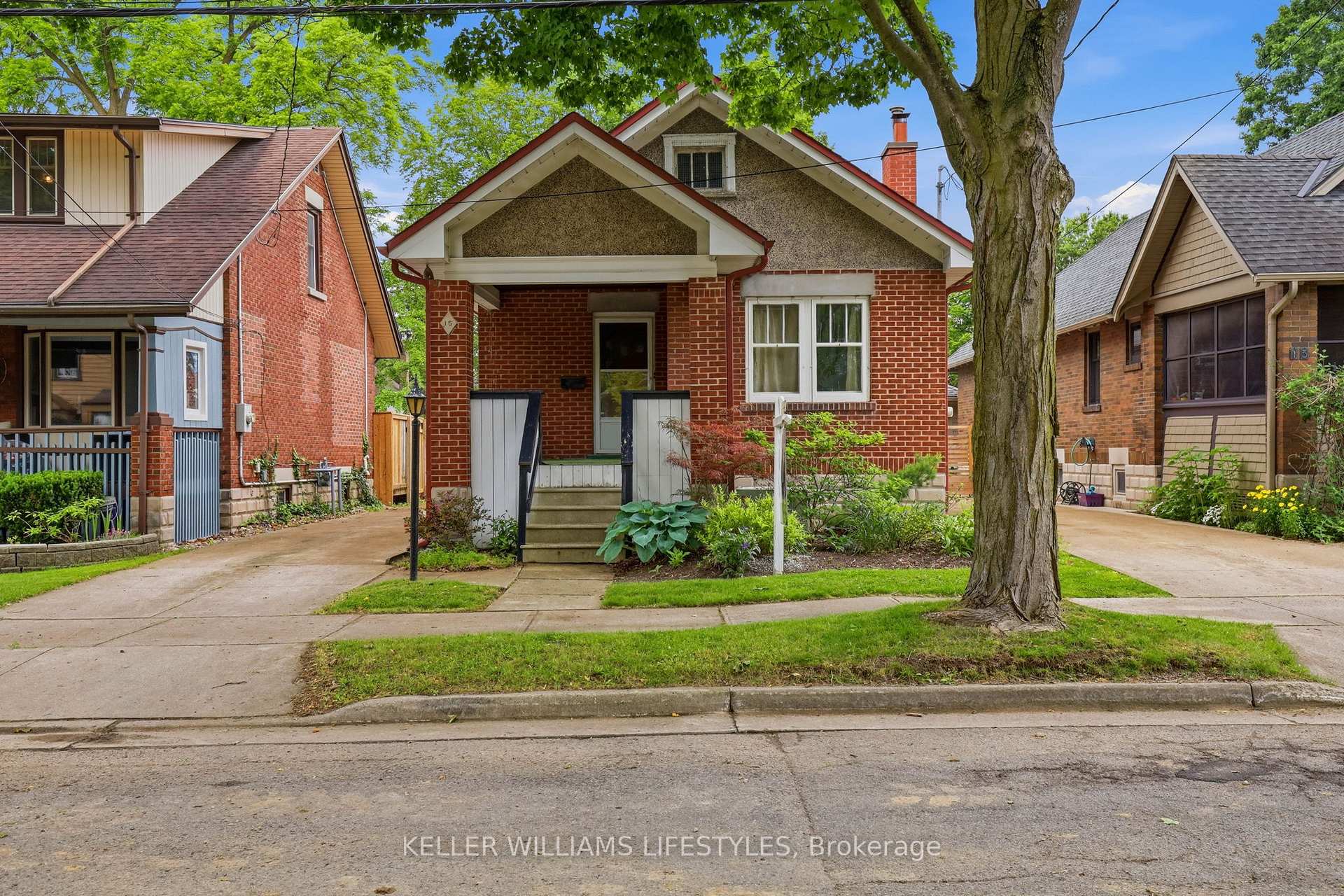15 Lyndhurst Place, London South, ON N6C 4H7
