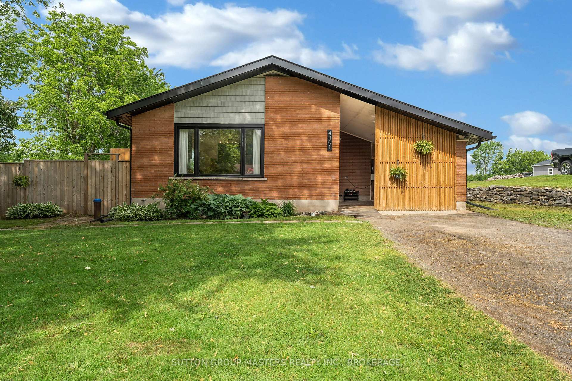 4401 Notre Dame Street, Frontenac, ON K0H 1V0