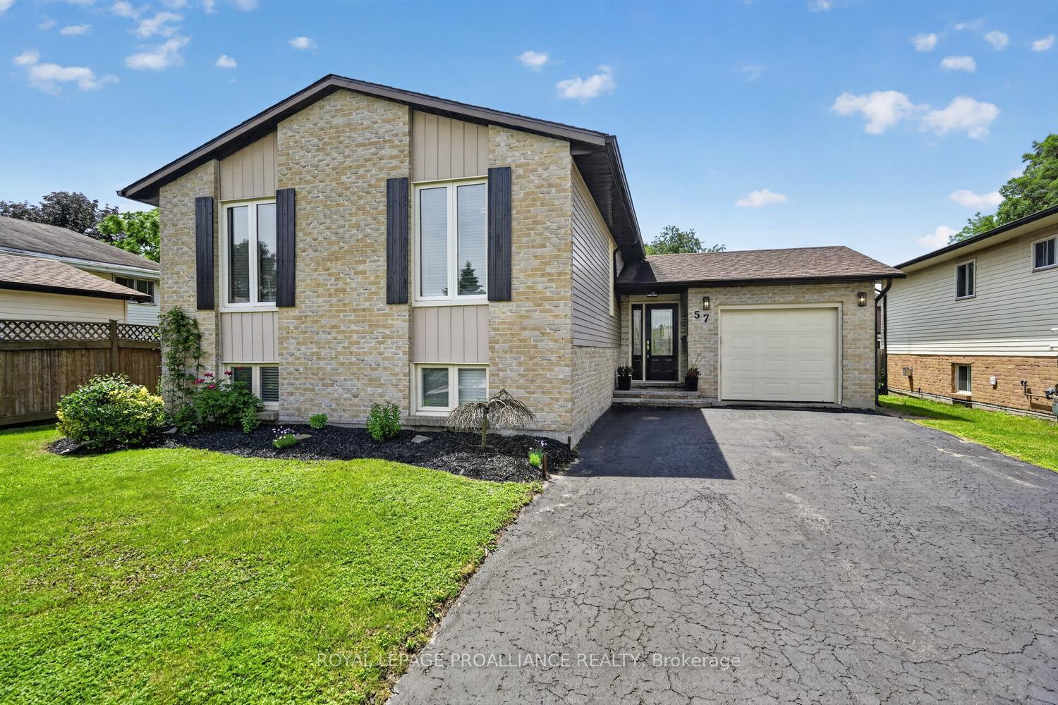 57 Cambridge Crescent, Brockville, ON K6V 6L7