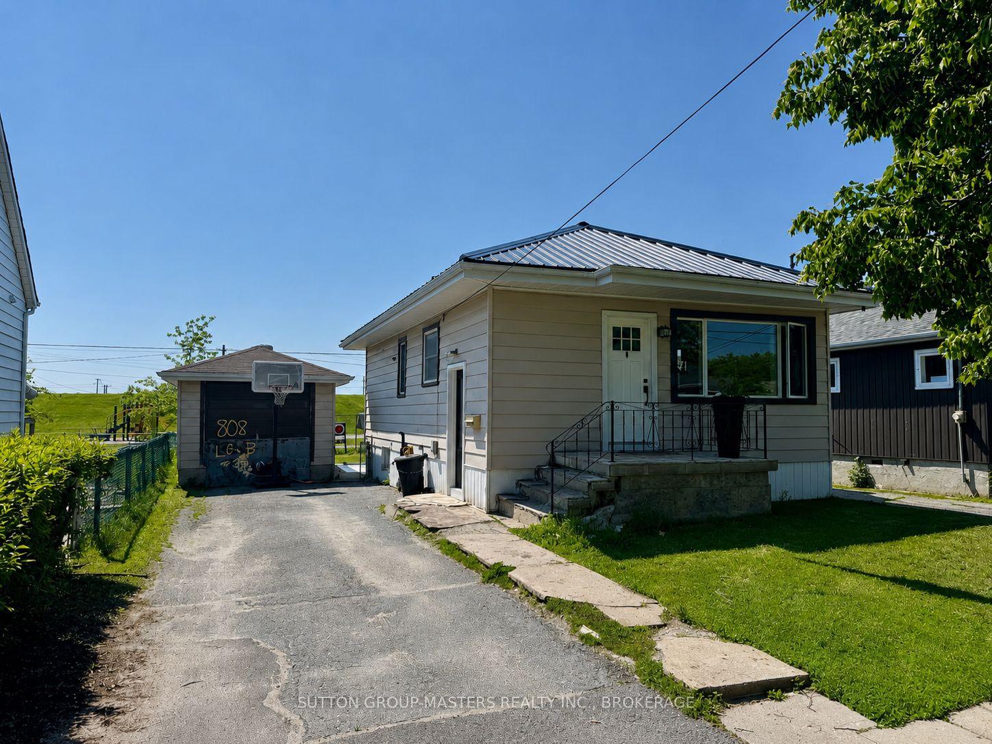 808 Victoria Street, Kingston, ON K7K 4T3