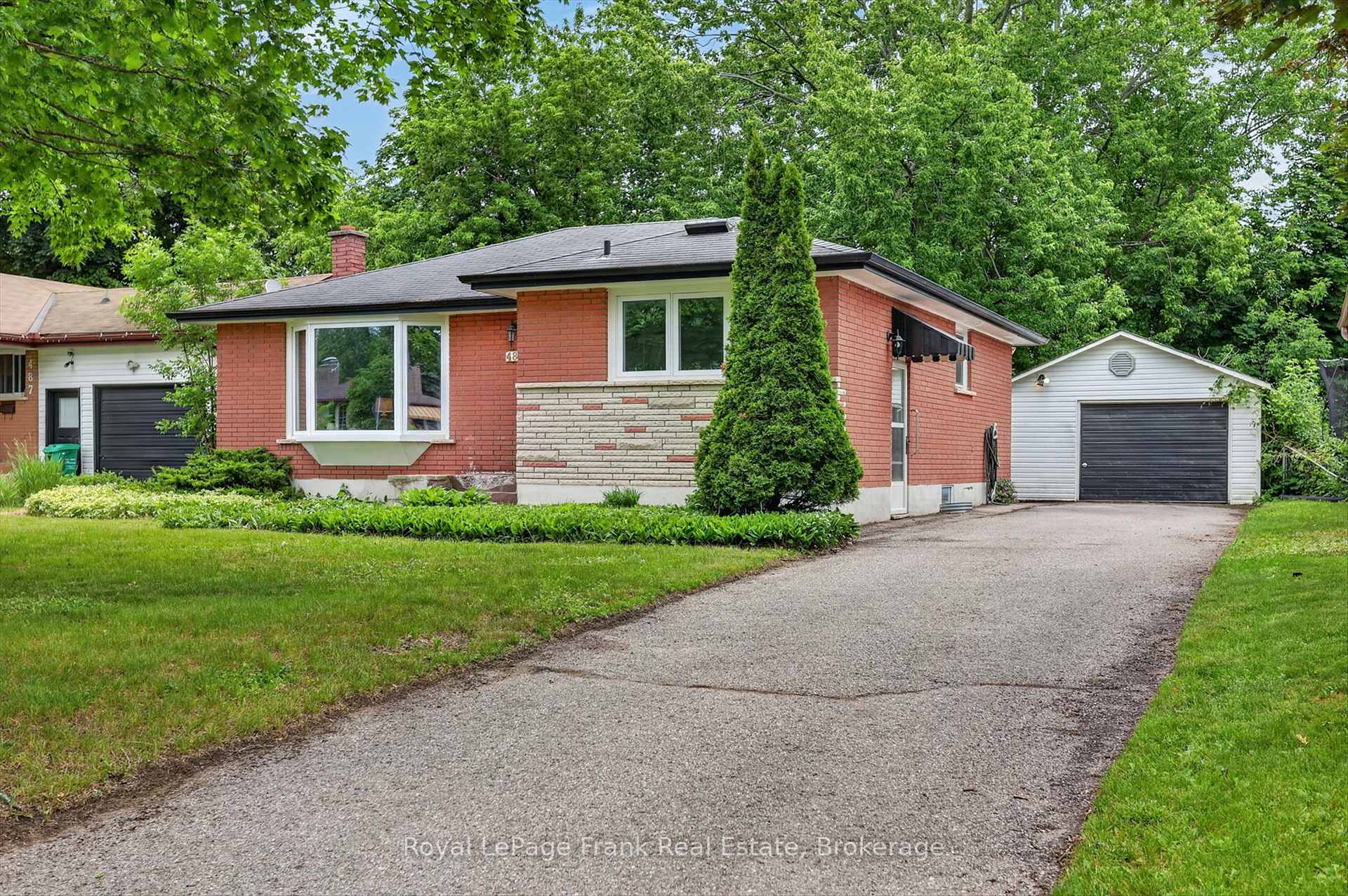 489 Raymond Street, Peterborough, ON K9H 5M7