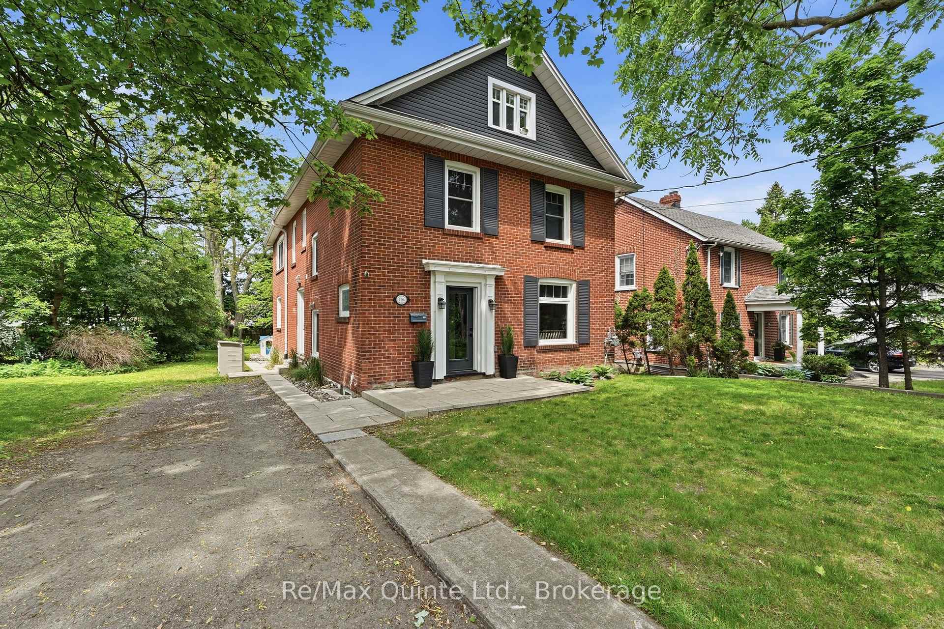 126 Dufferin Avenue, Belleville, ON K8N 3X1