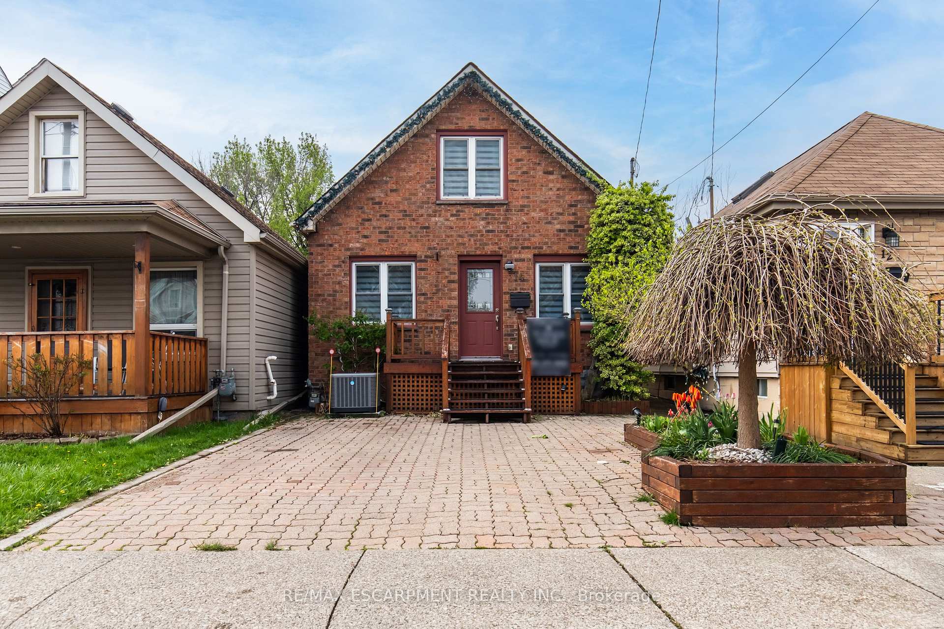 14 Cambridge Avenue, Hamilton, ON L8H 1T5