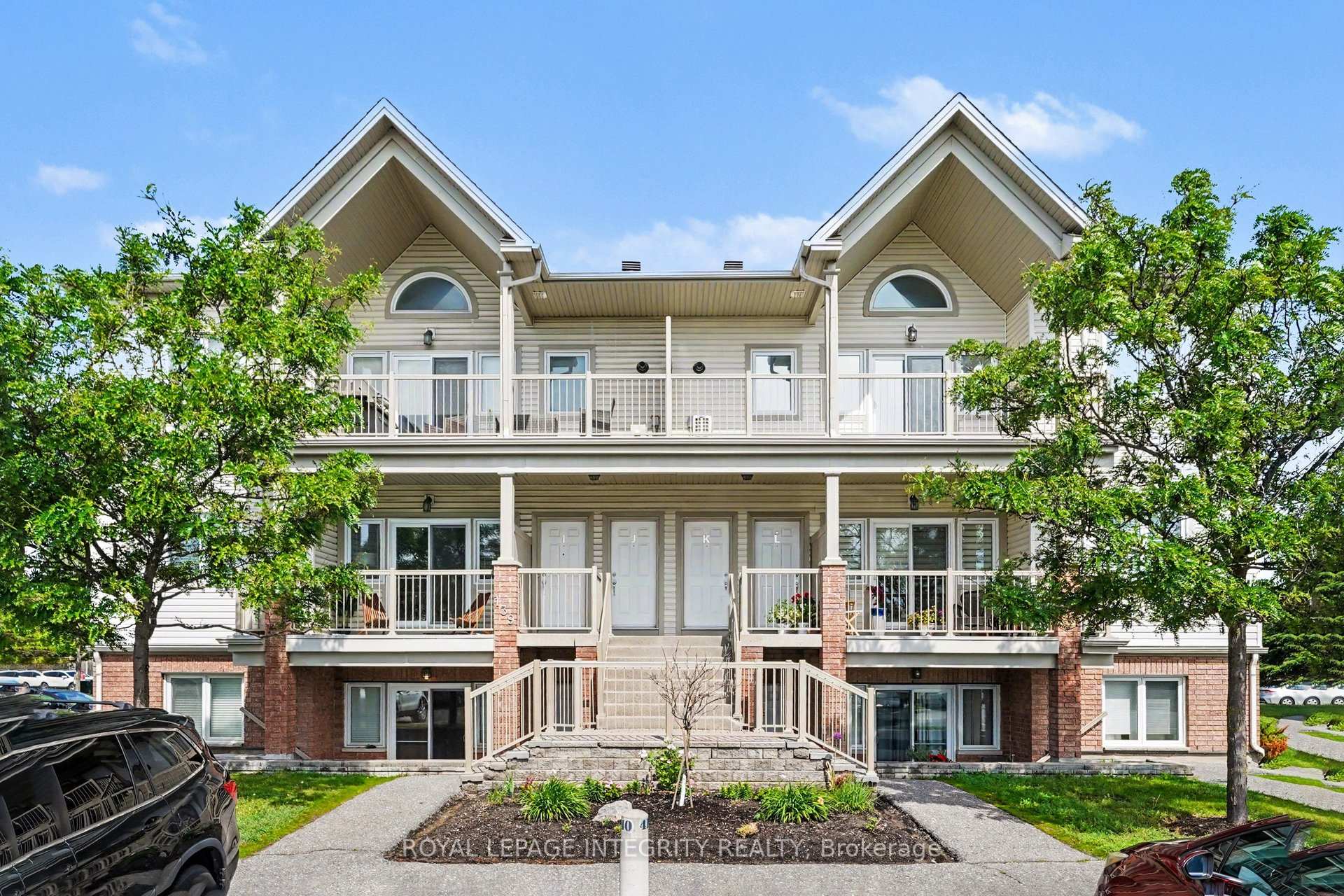 139 Harthill Way I, Barrhaven, ON K2J 5V1