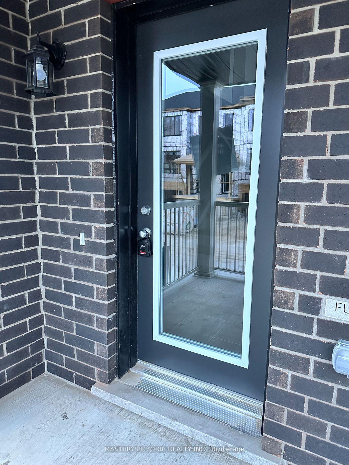 4 Sora Lane, Guelph, ON N1E 0T4