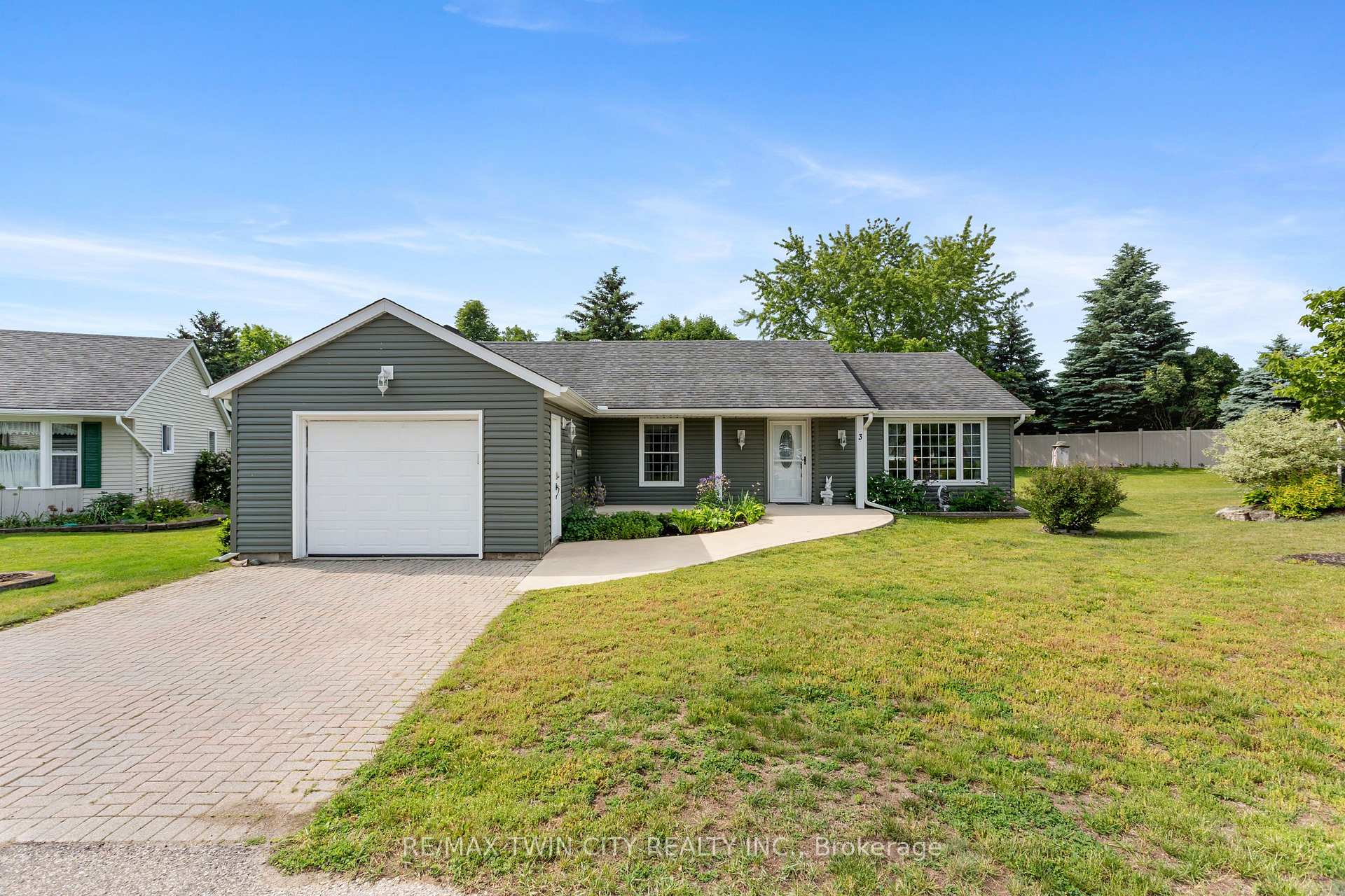 3 Sunshine Place, Wilmot, ON N3A 2E6
