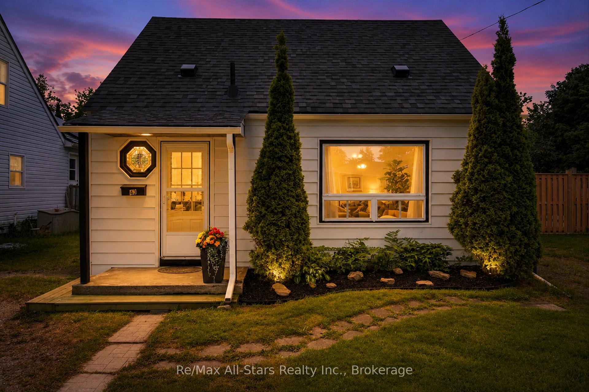 43 Melbourne Street E, Kawartha Lakes, ON K9V 1X8