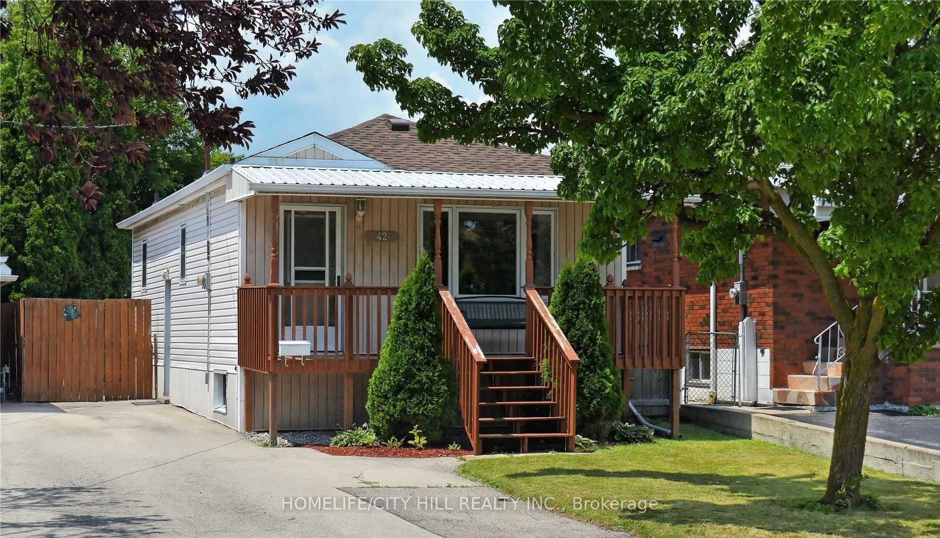 42 Glassco Avenue S, Hamilton, ON L8H 1B3
