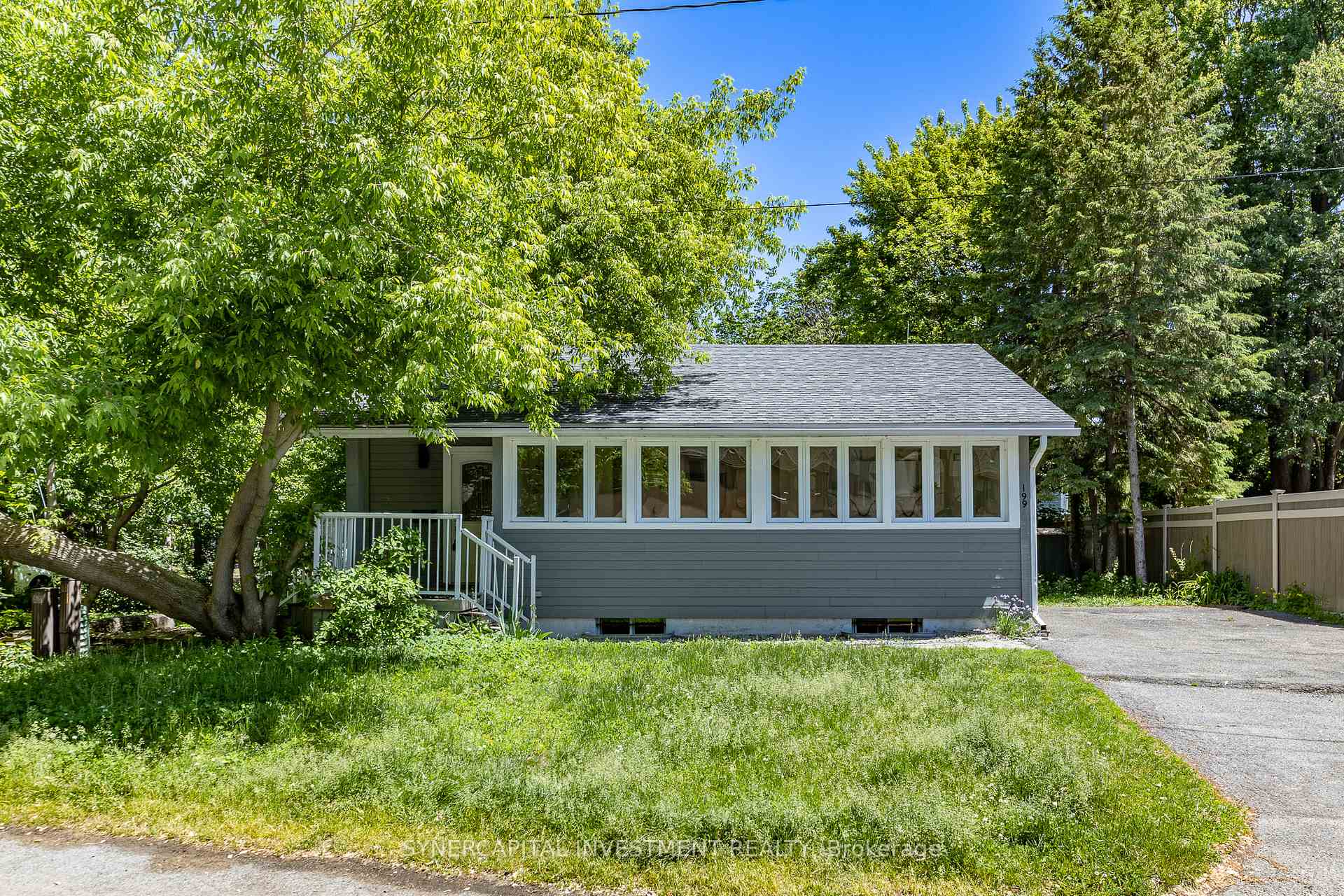 199 Kehoe Street W, Britannia - Lincoln Heights and Area, ON K2B 6A7