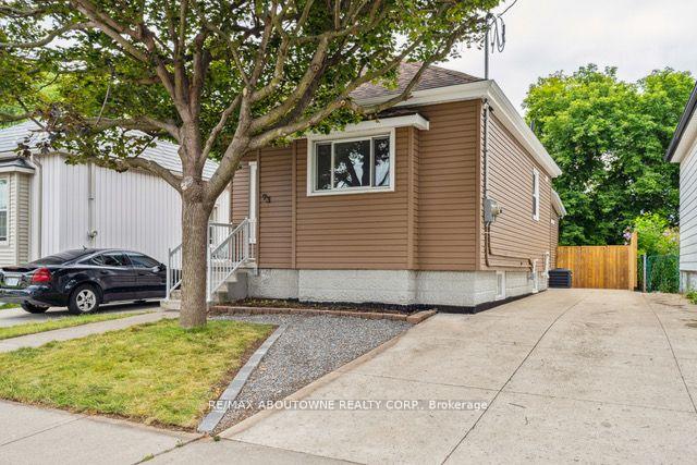 93 East 31st Street Upper, Hamilton, ON L8V 3N9