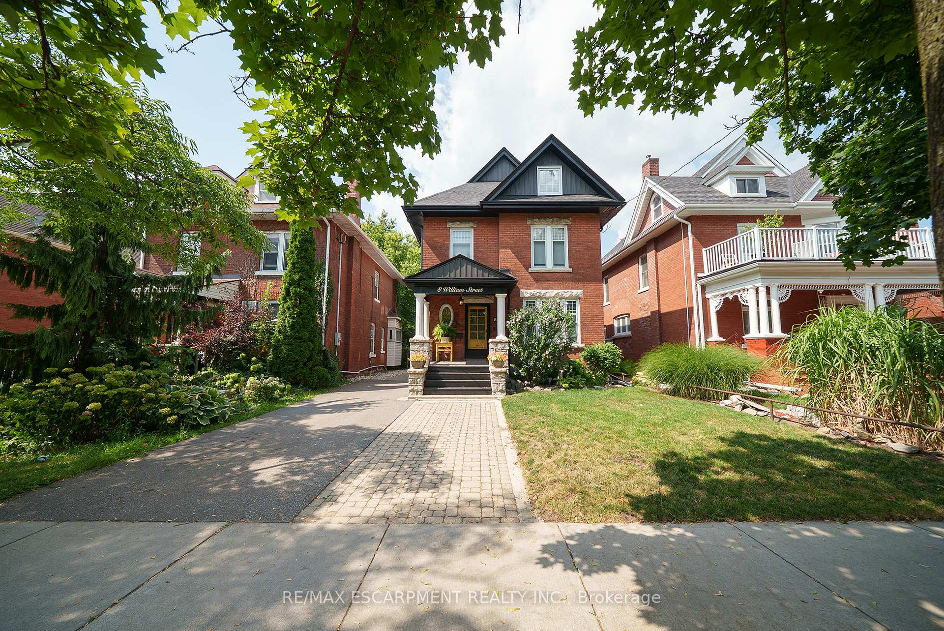 8 William Street, Brantford, ON N3T 3K1