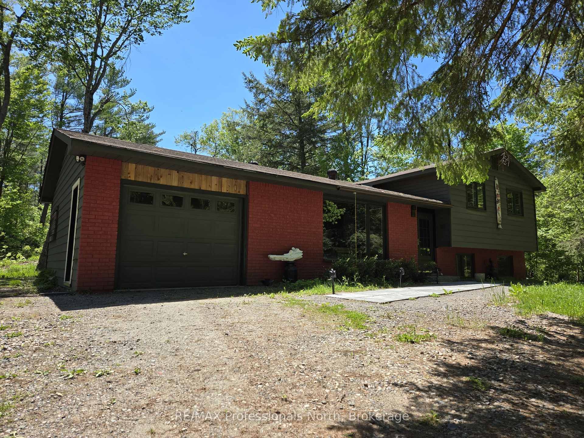1460 Peterson Road, Bracebridge, ON P1L 1X1