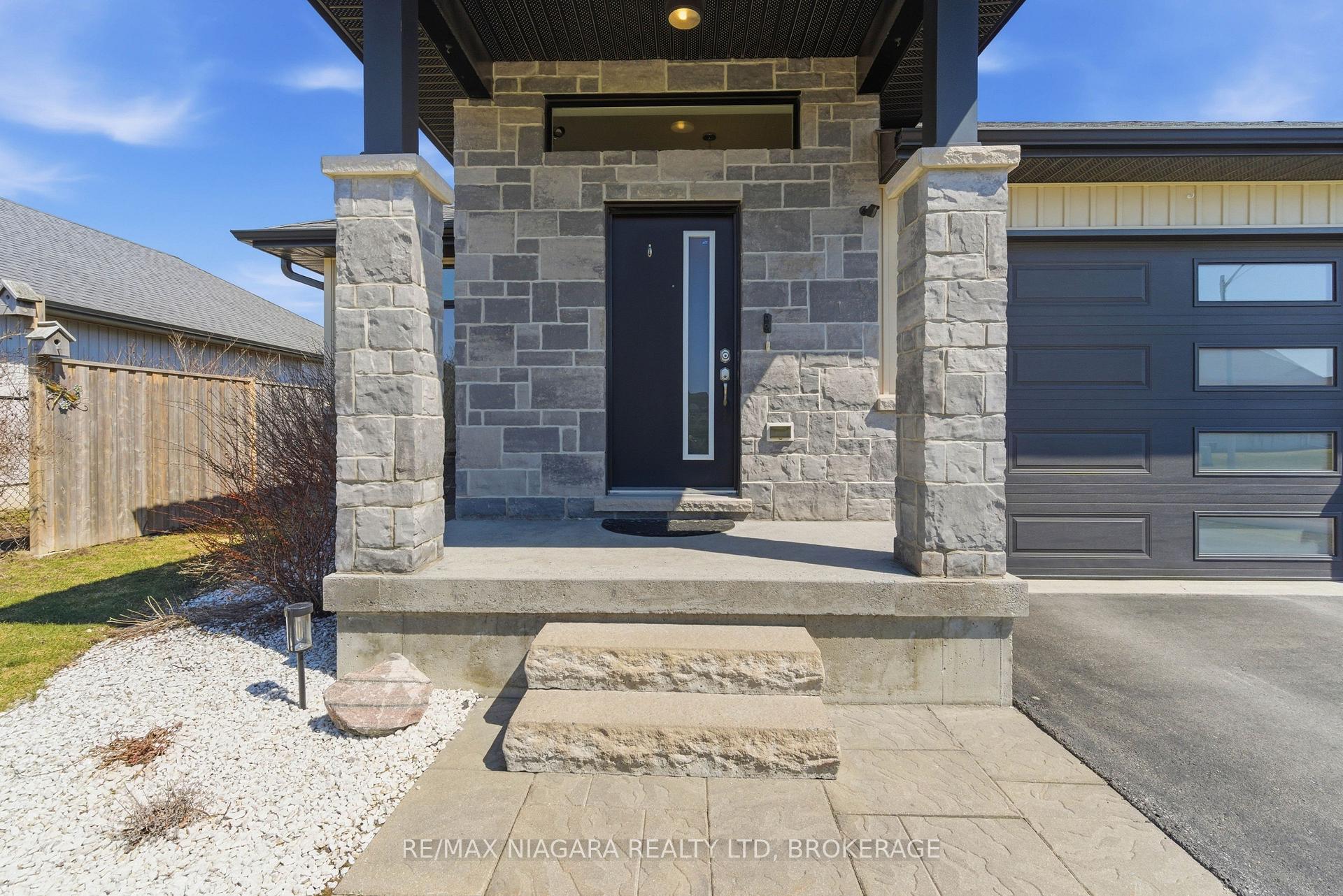9 Granite Drive, Belleville, ON K8P 0C6