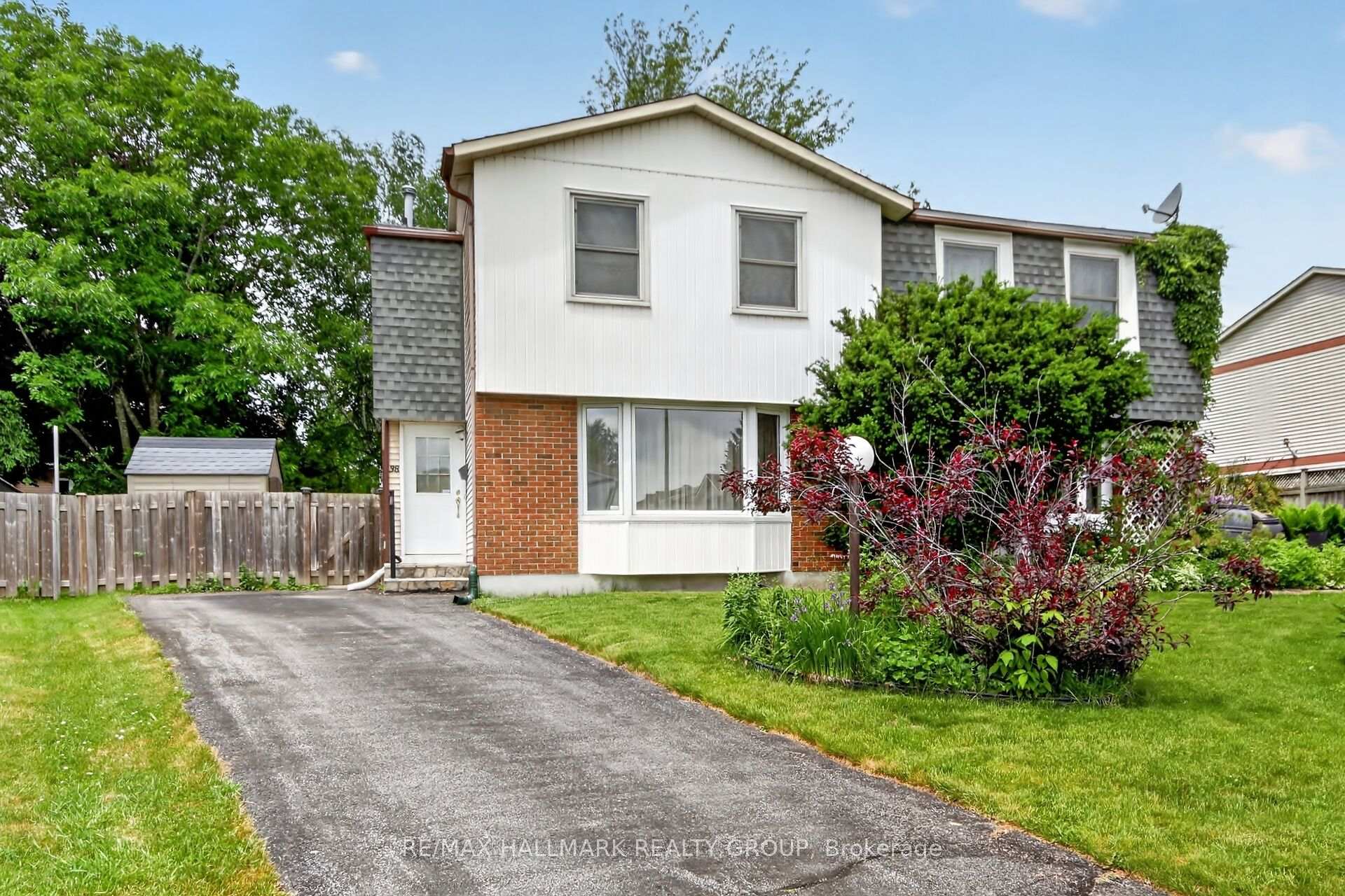 38 Amherst Crescent, Barrhaven, ON K2J 1V9